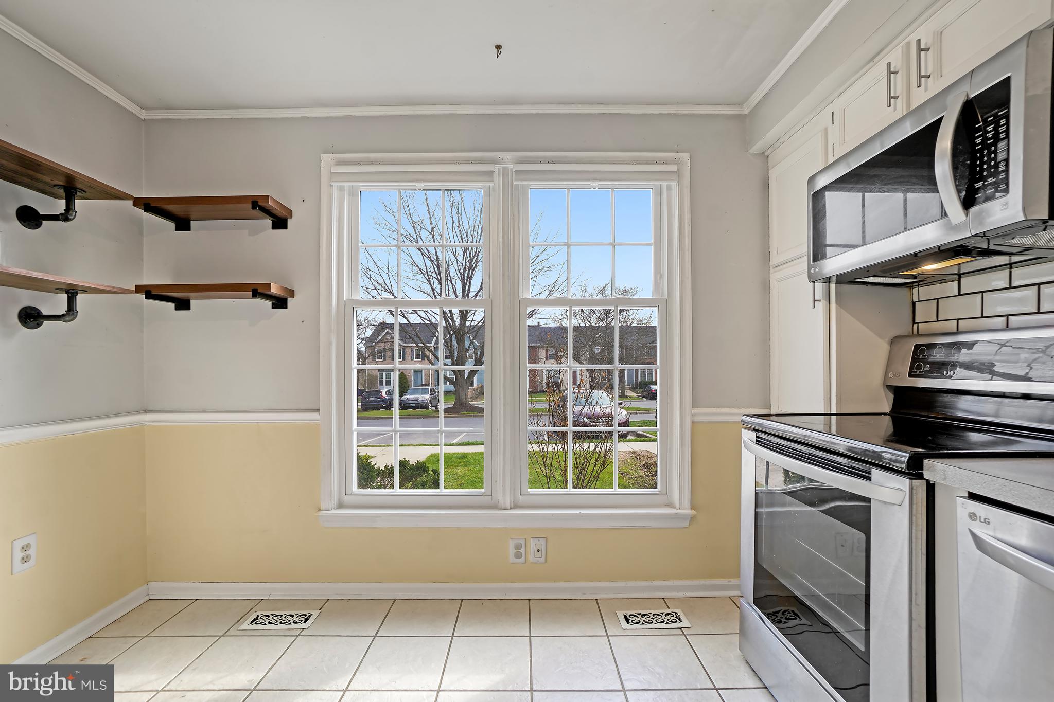 WATERSIDE - Residential