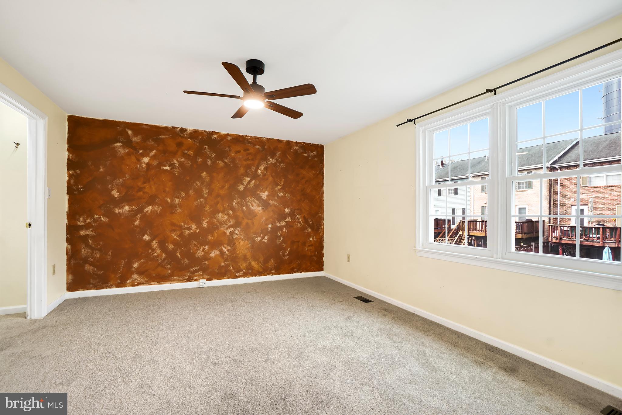 WATERSIDE - Residential