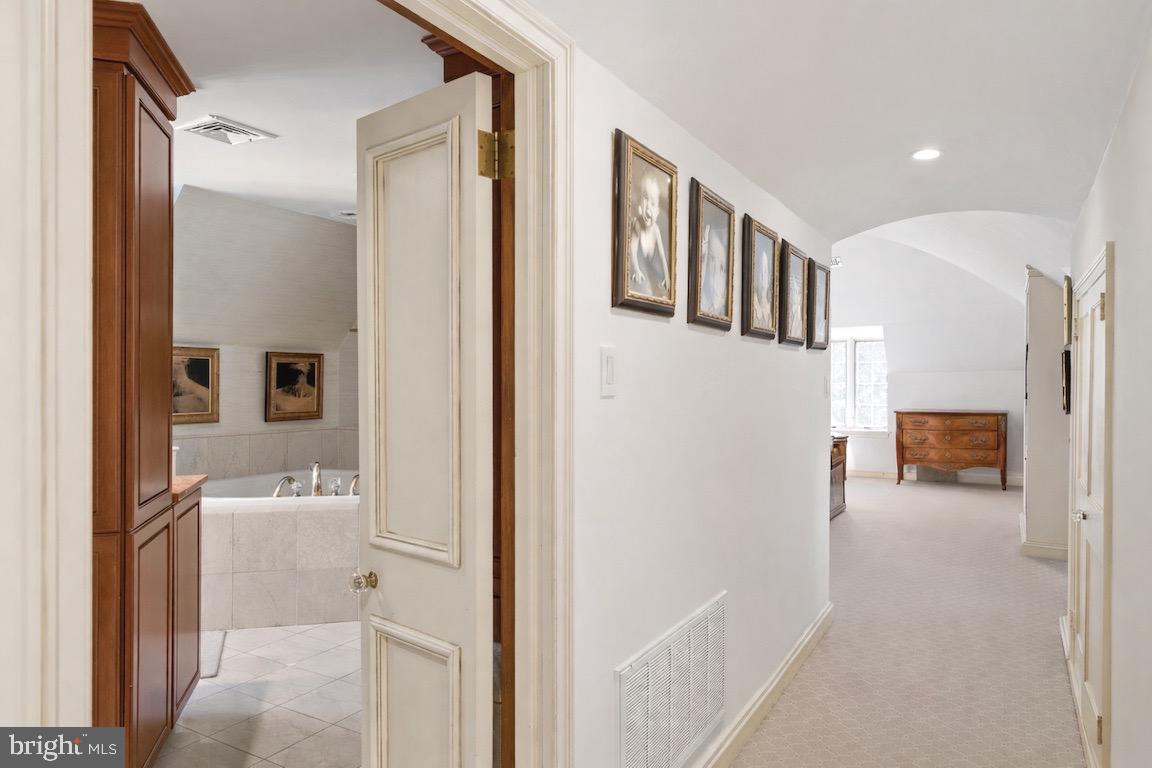 BRYN MAWR - Residential