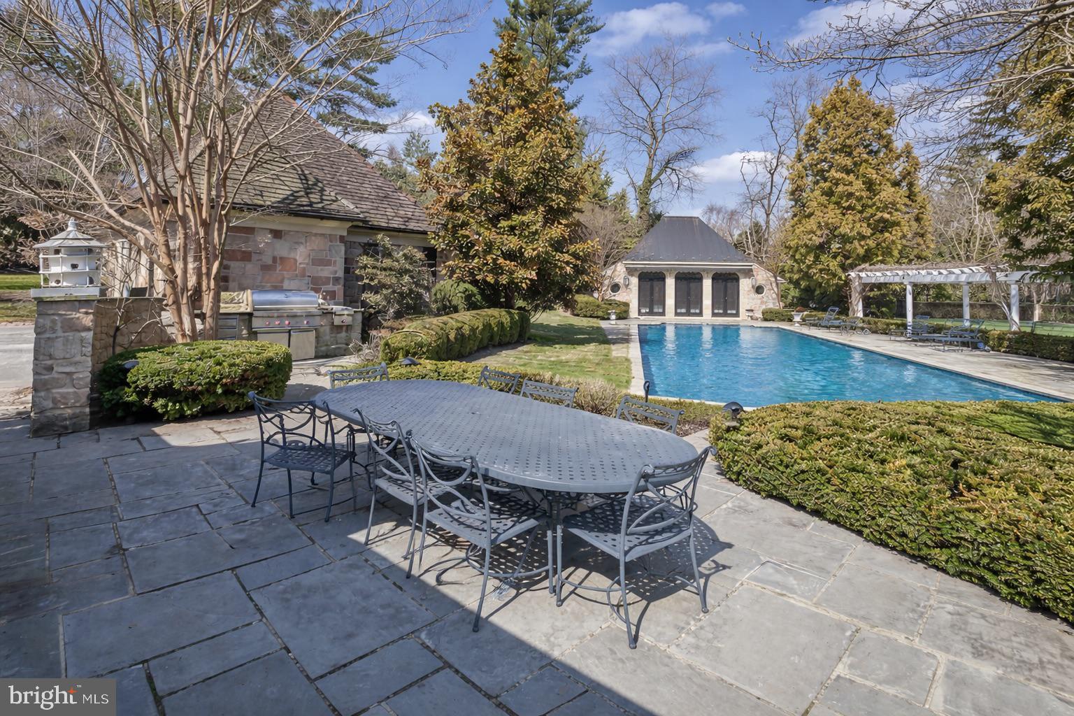 BRYN MAWR - Residential