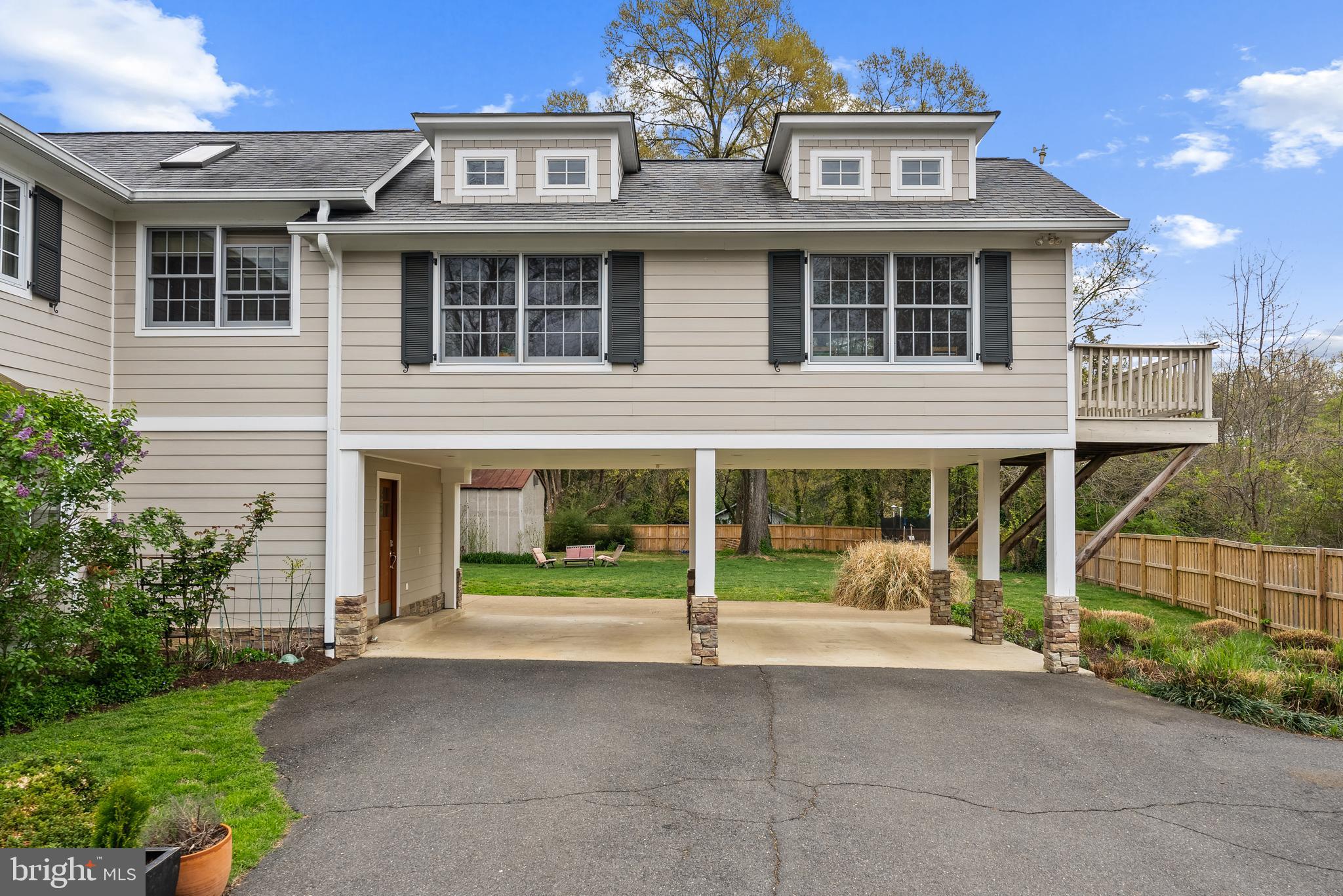 HUNTERS STATION - Residential