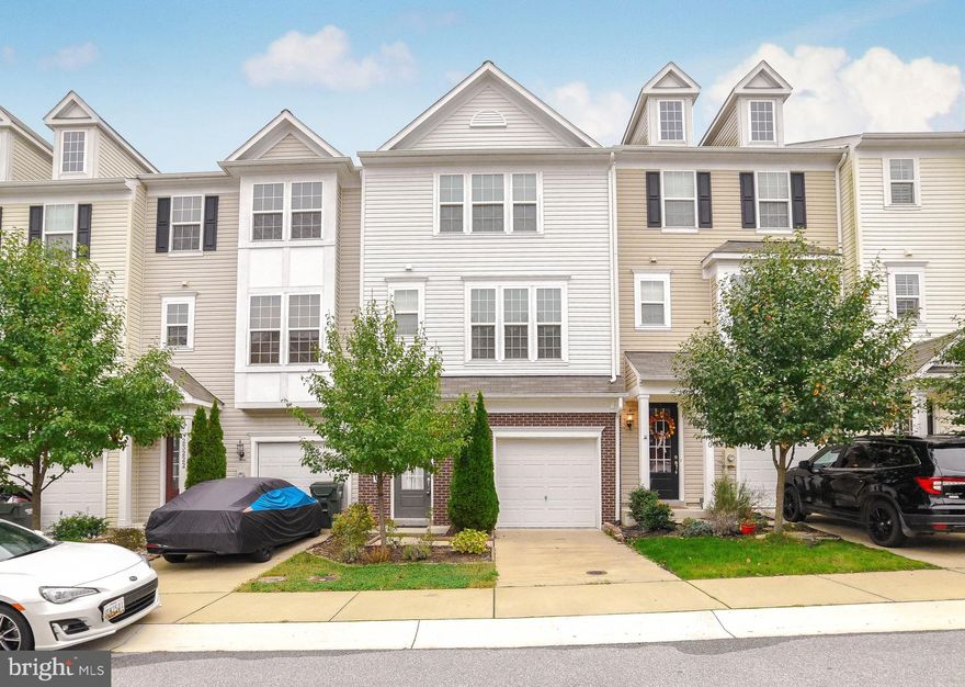 Beautiful Townhome in the Evergreen Park in Wildewood Subdivision. Very spacious and comfortable setting. Home will be ready for occupancy in mid November. Credit application provided on the link below. Application fee is $75.00 per adult. Good credit a must.