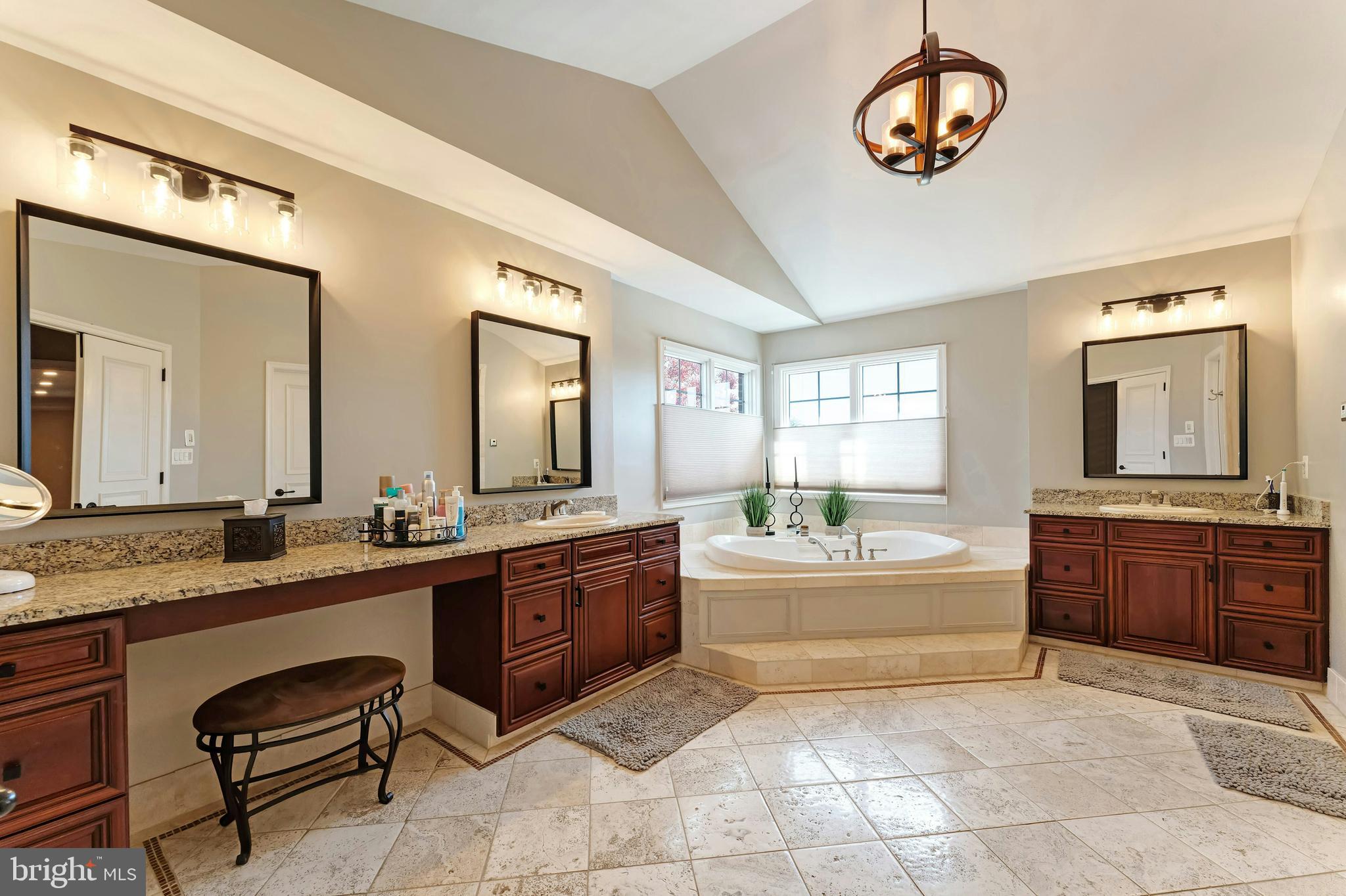 BELMONT COUNTRY CLUB - Residential