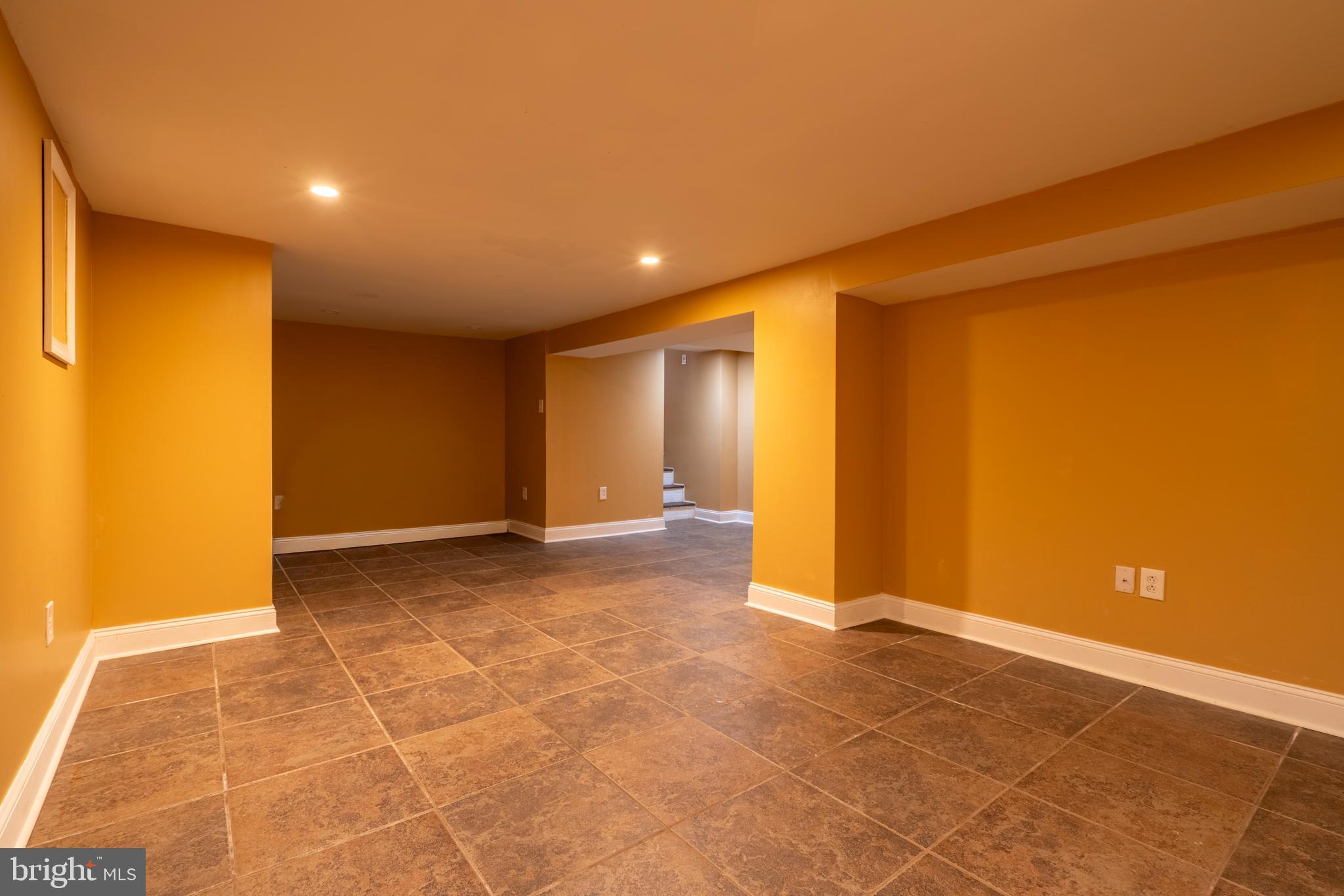 CHURCHVILLE MANOR - Residential