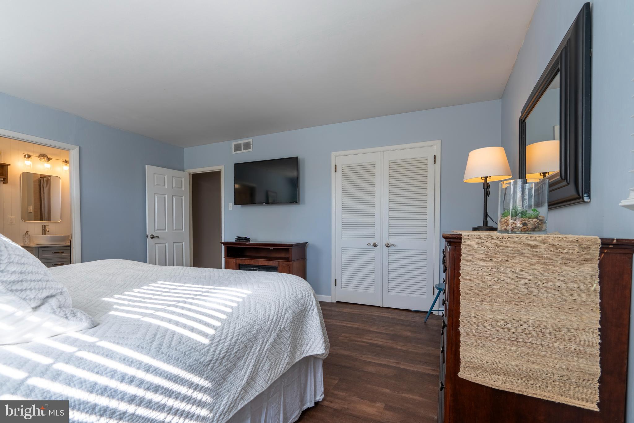 CHURCHVILLE MANOR - Residential