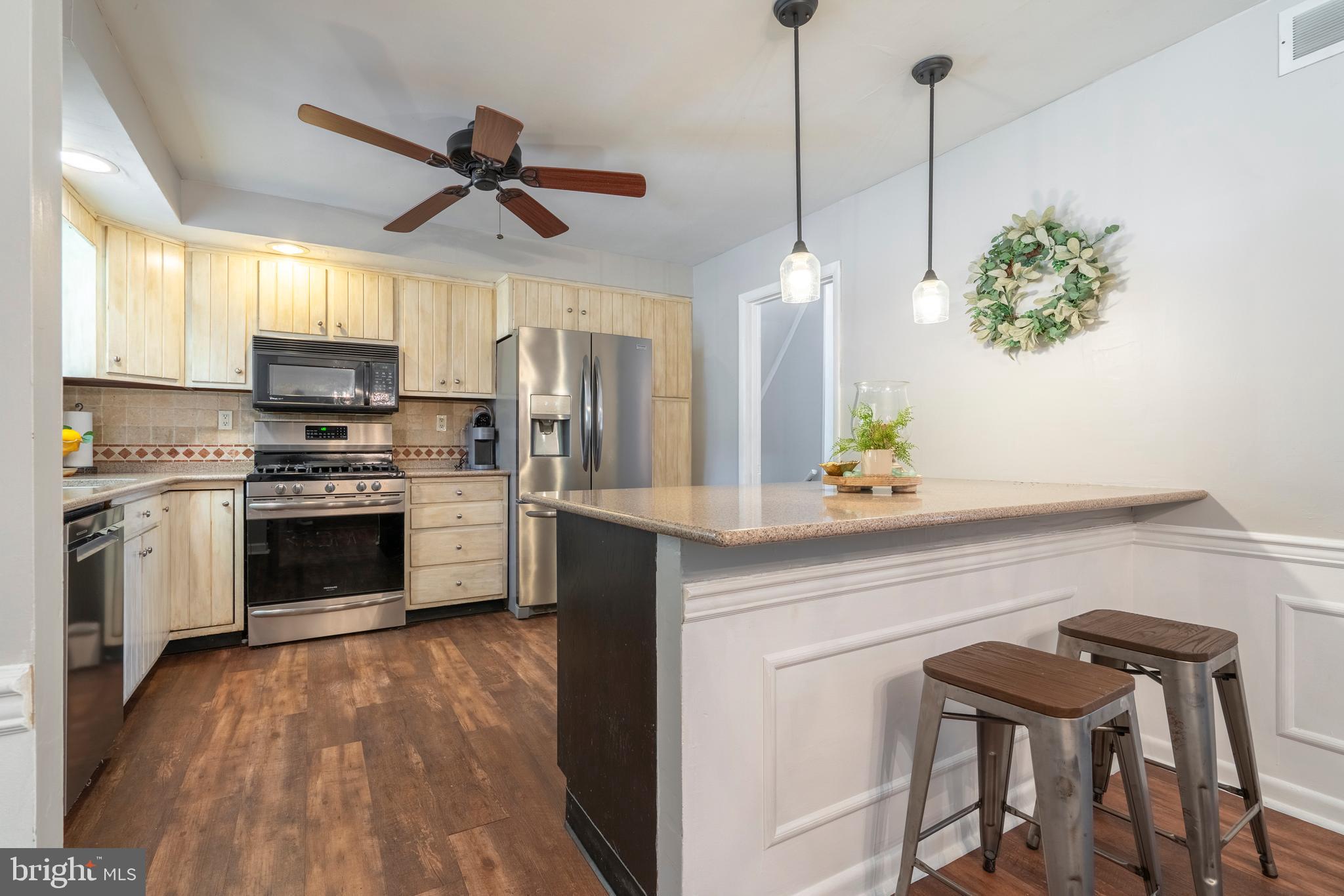 CHURCHVILLE MANOR - Residential