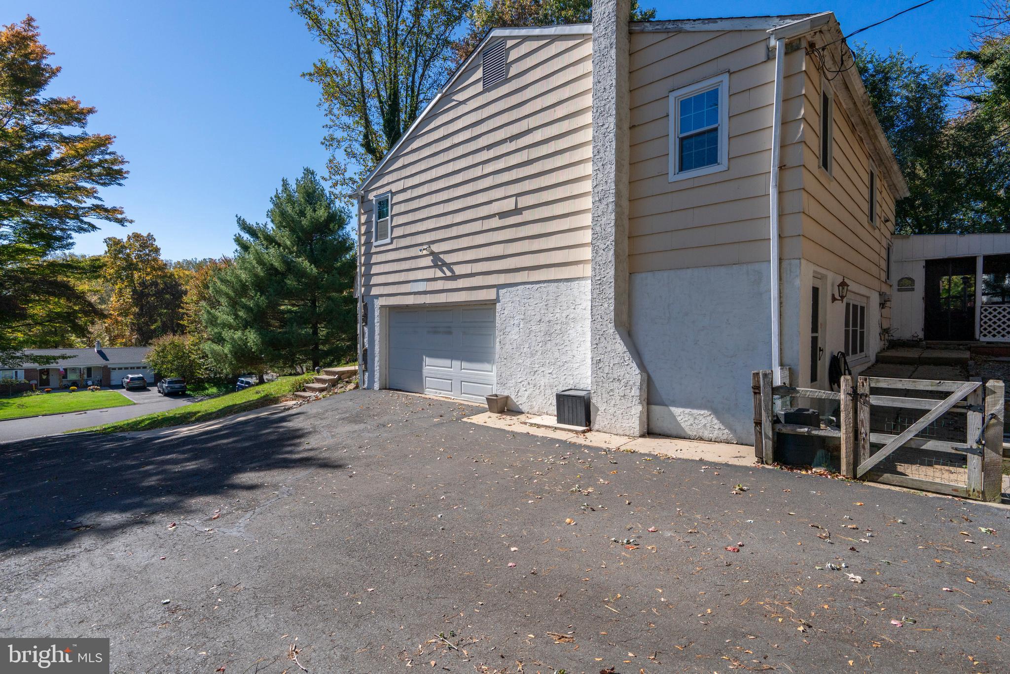 CHURCHVILLE MANOR - Residential