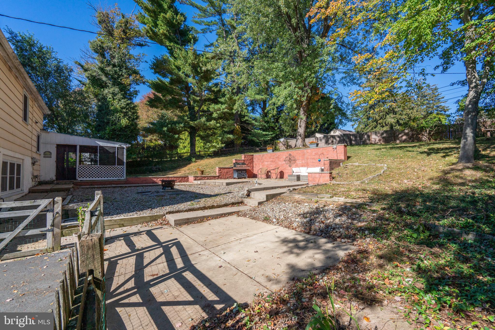 CHURCHVILLE MANOR - Residential