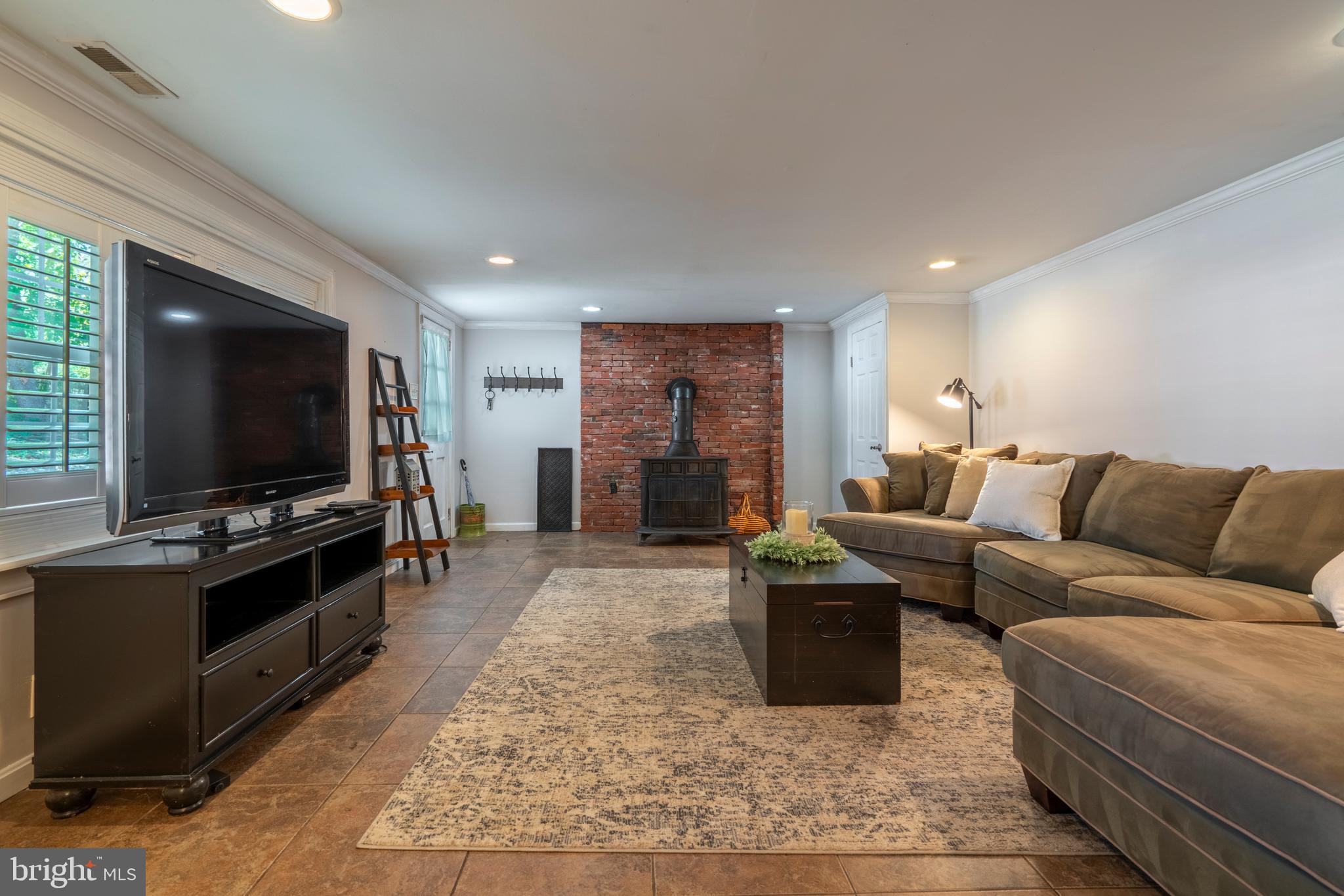 CHURCHVILLE MANOR - Residential