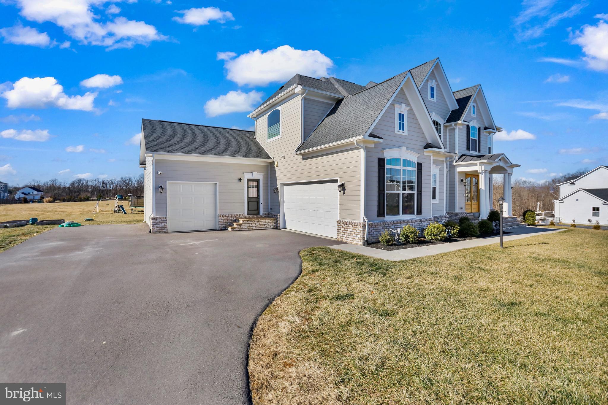 HUNT RIDGE PRESERVE - Residential