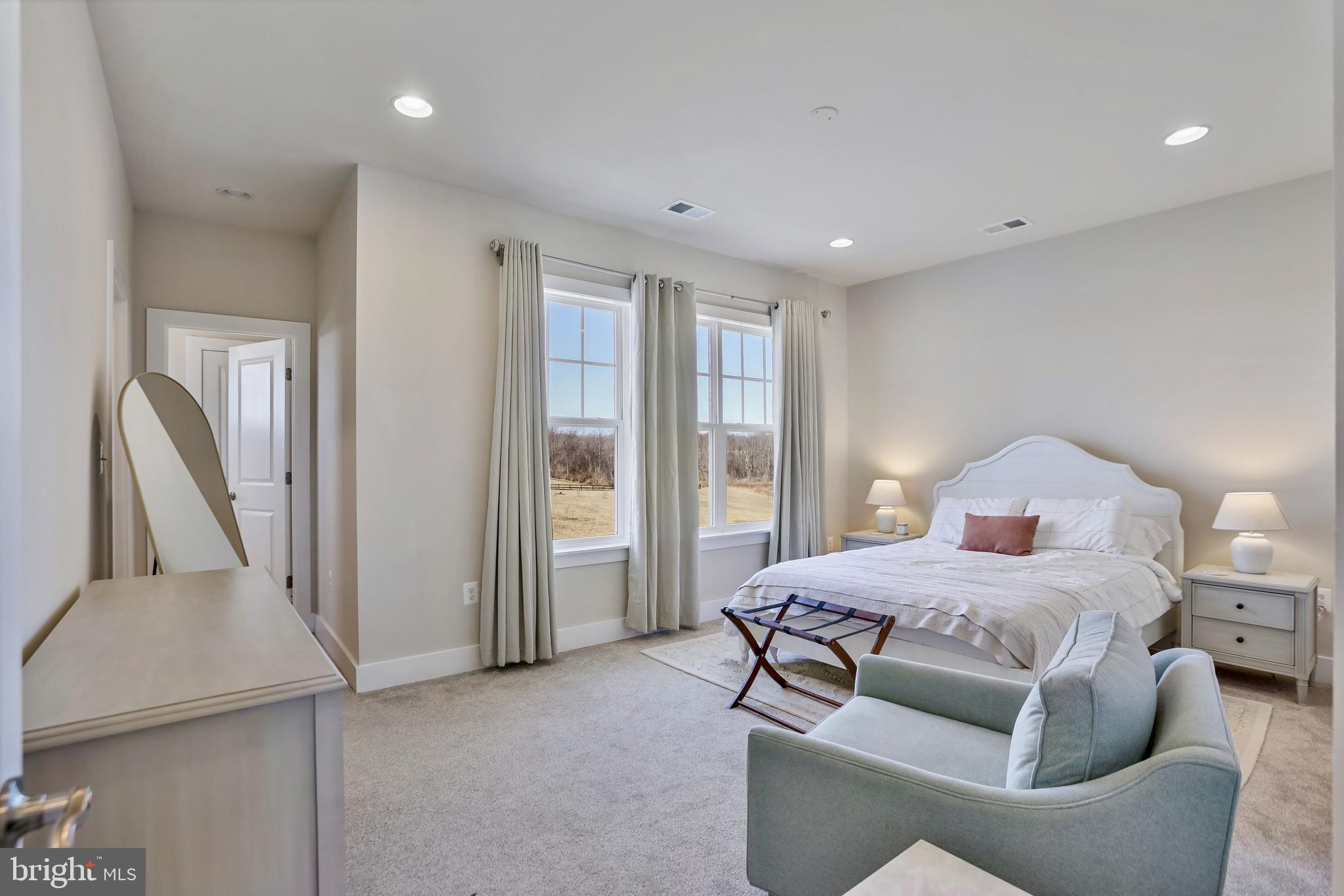 HUNT RIDGE PRESERVE - Residential