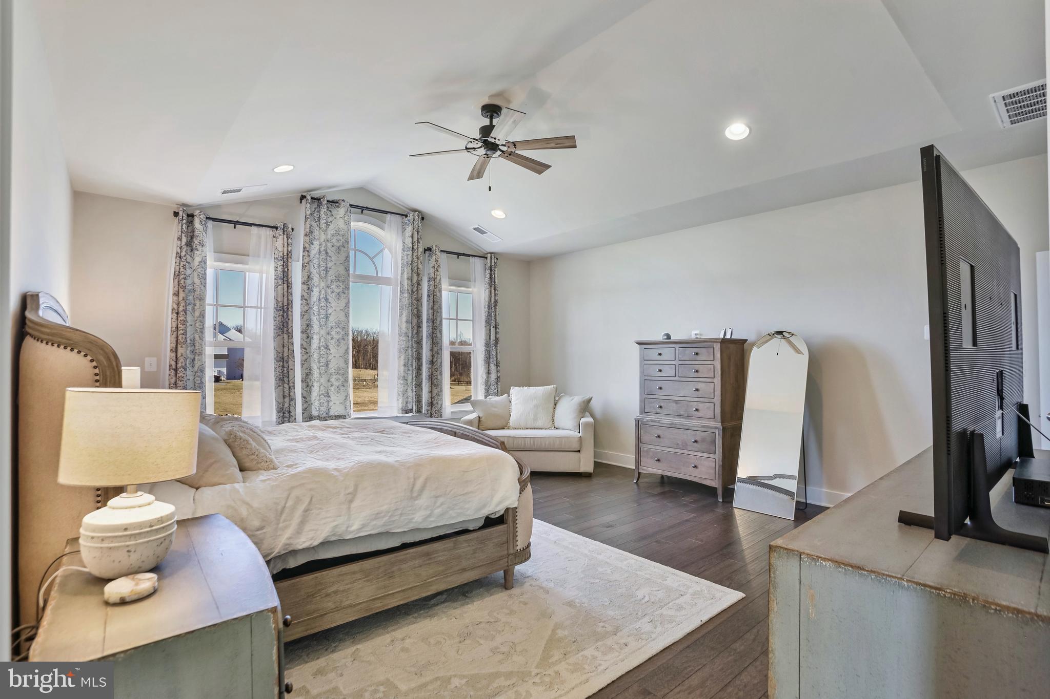 HUNT RIDGE PRESERVE - Residential