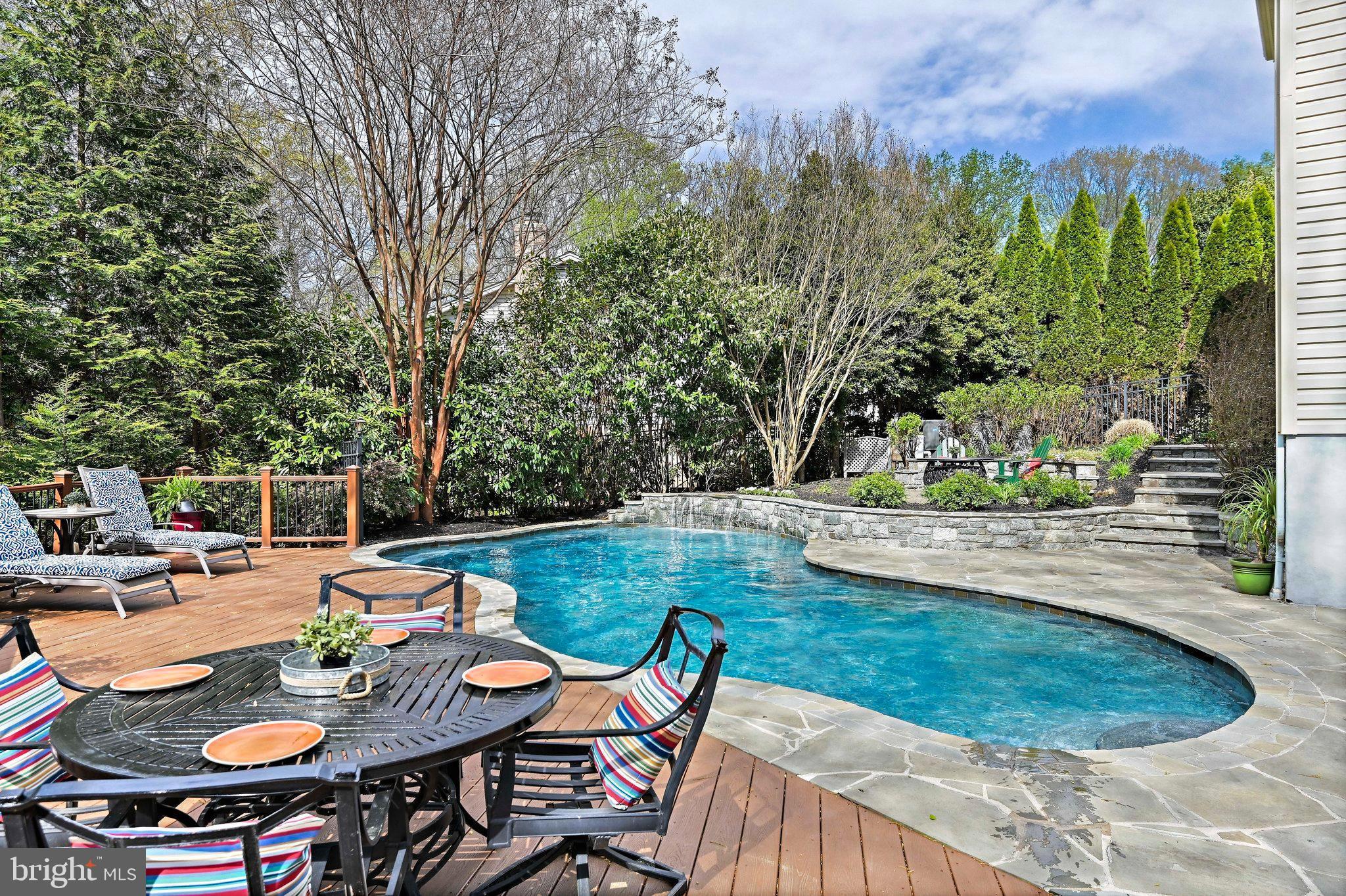 WAYSIDE - Residential