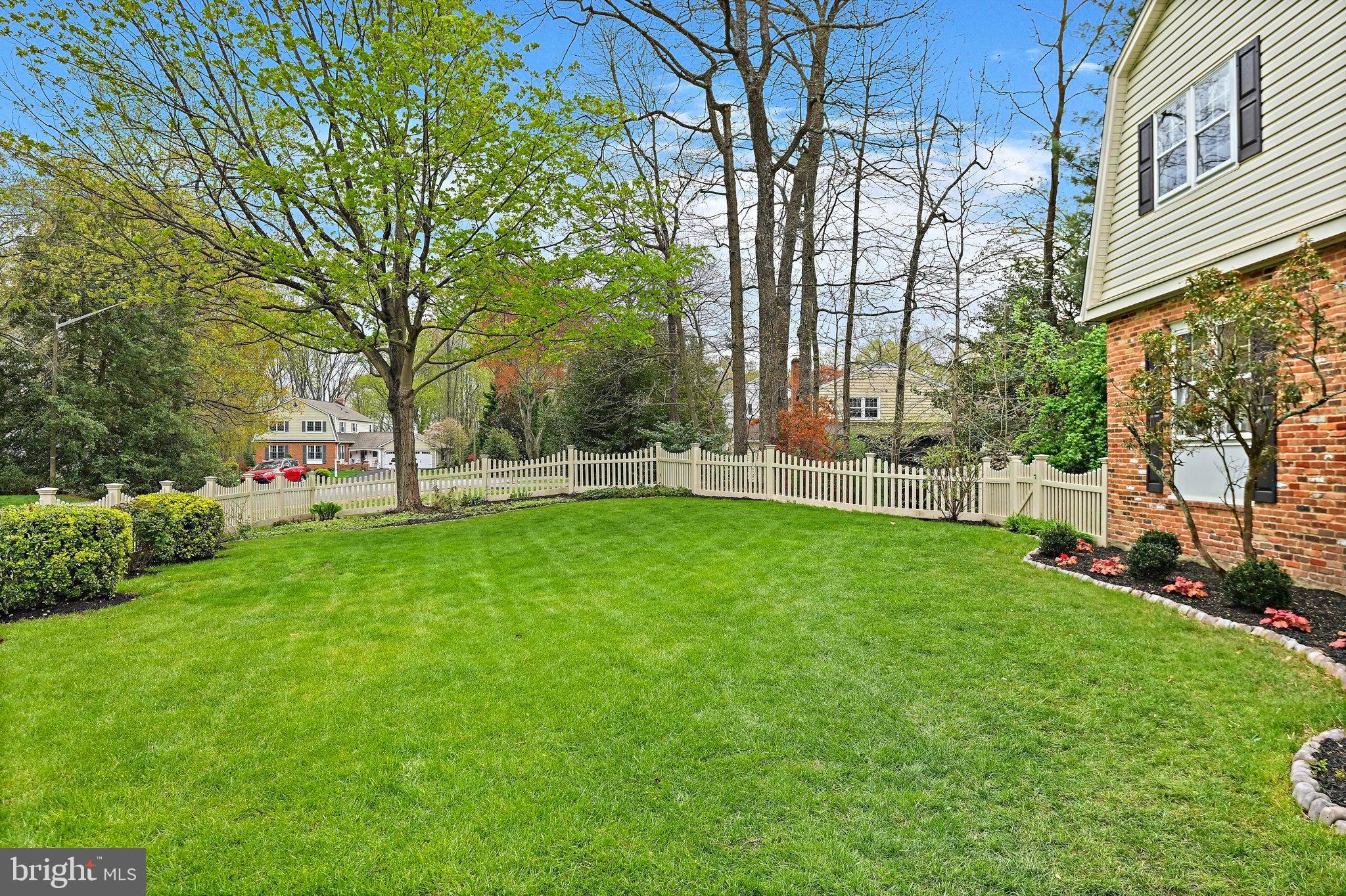 1702 HUNTS END COURT