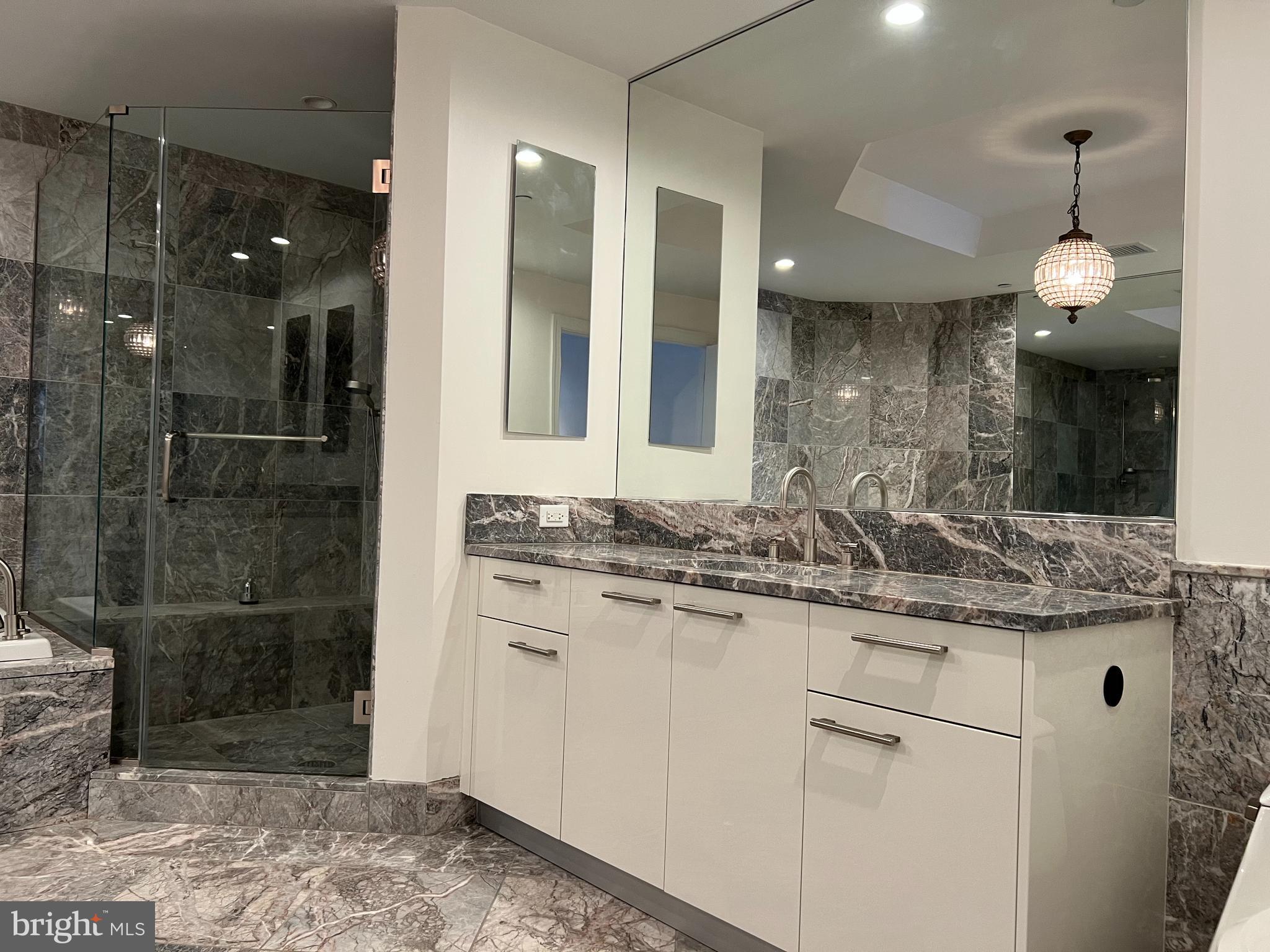 TURNBERRY TOWER - Residential Lease