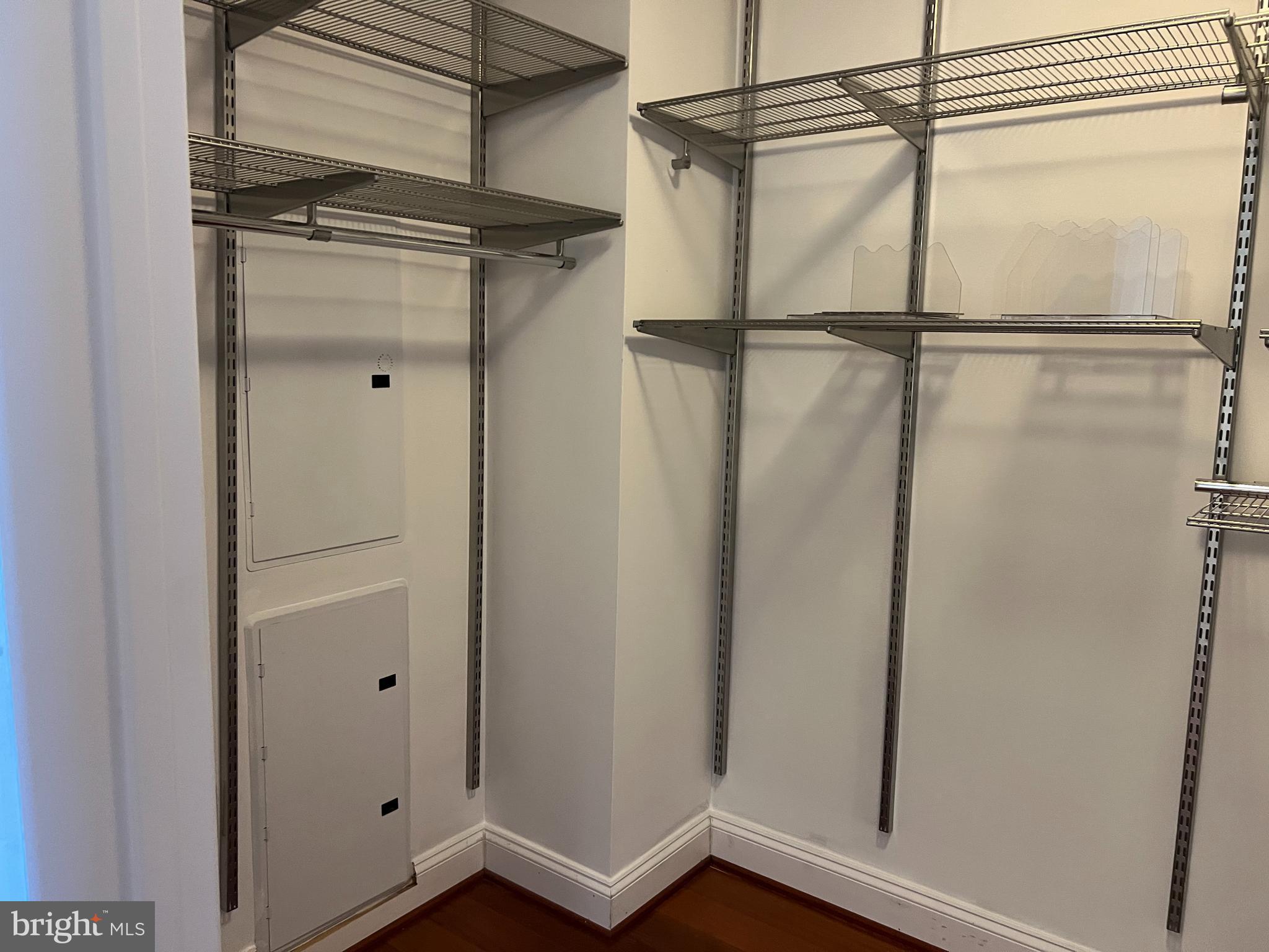 TURNBERRY TOWER - Residential Lease