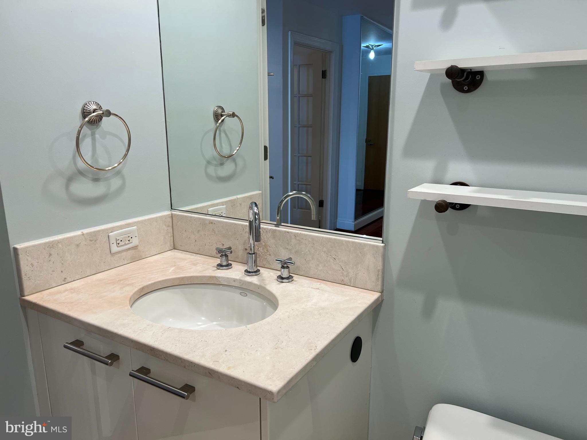 TURNBERRY TOWER - Residential Lease