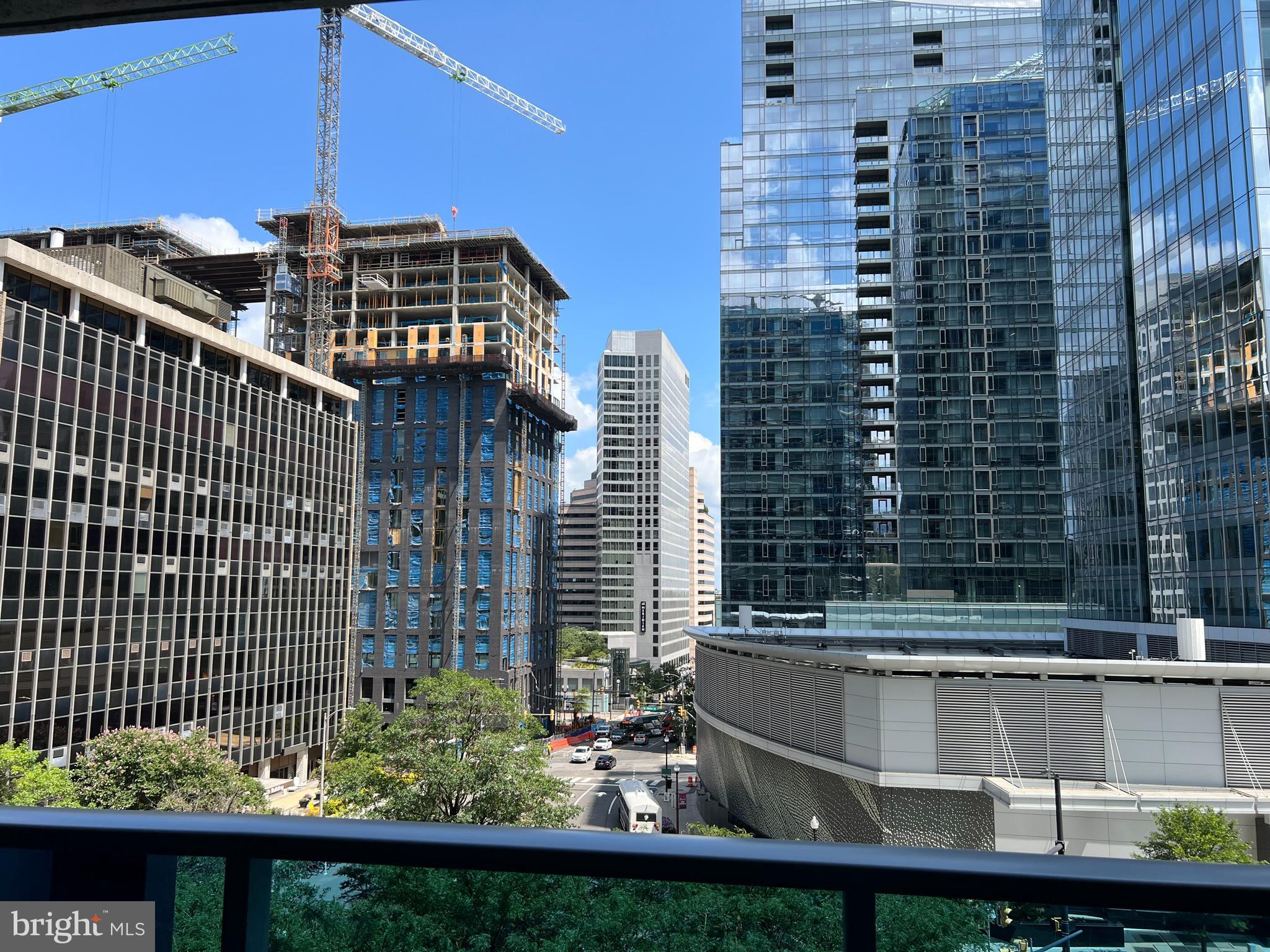 TURNBERRY TOWER - Residential Lease