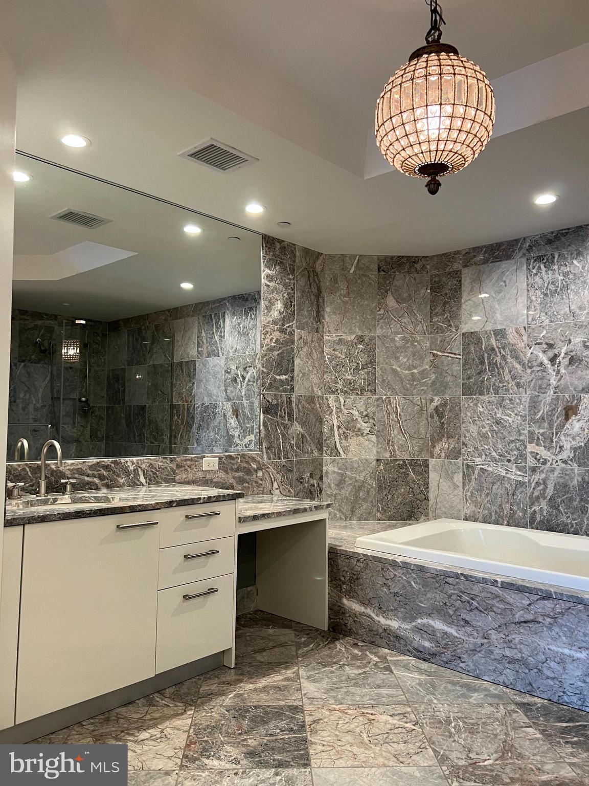 TURNBERRY TOWER - Residential Lease