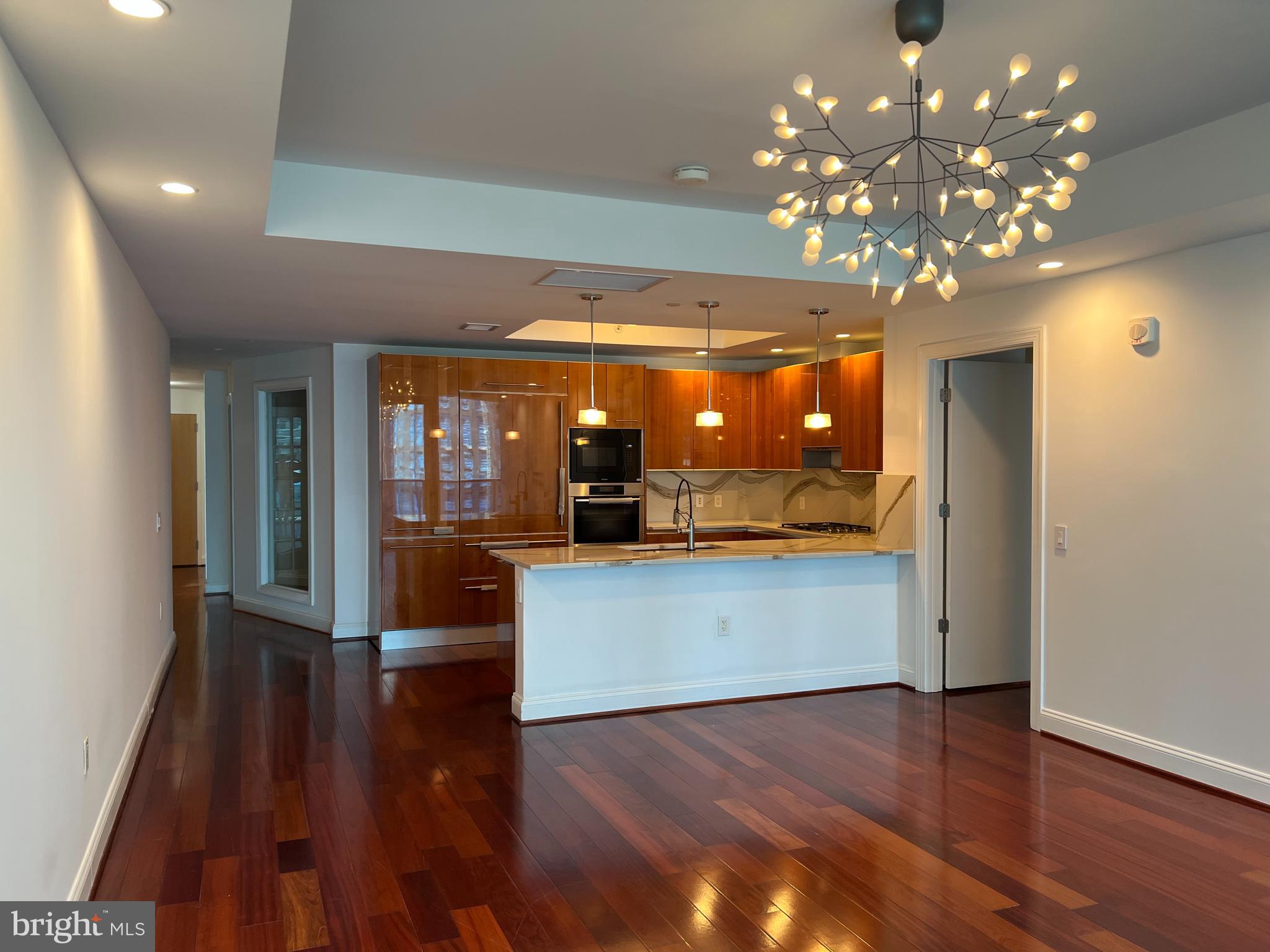 TURNBERRY TOWER - Residential Lease