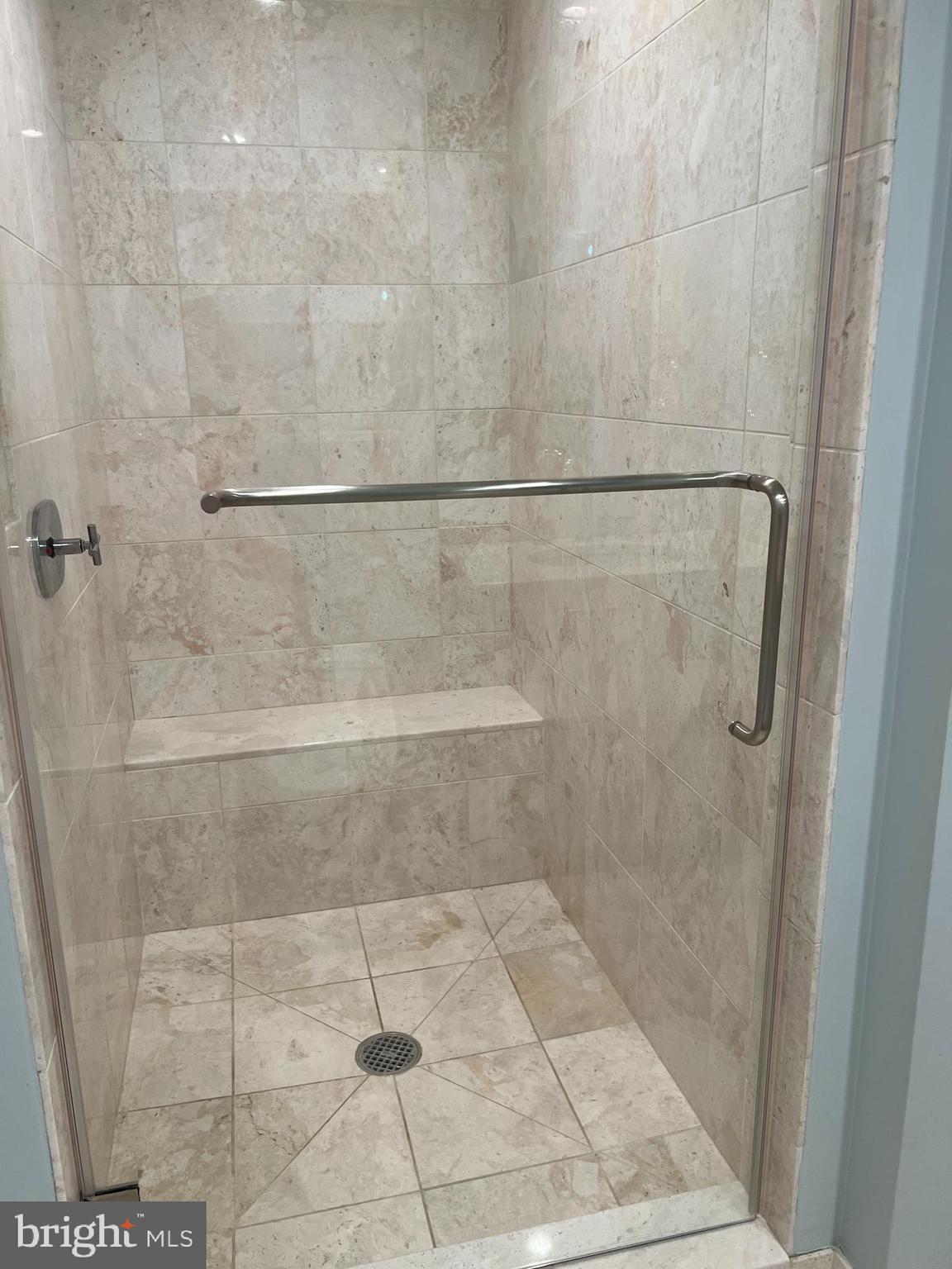 TURNBERRY TOWER - Residential Lease