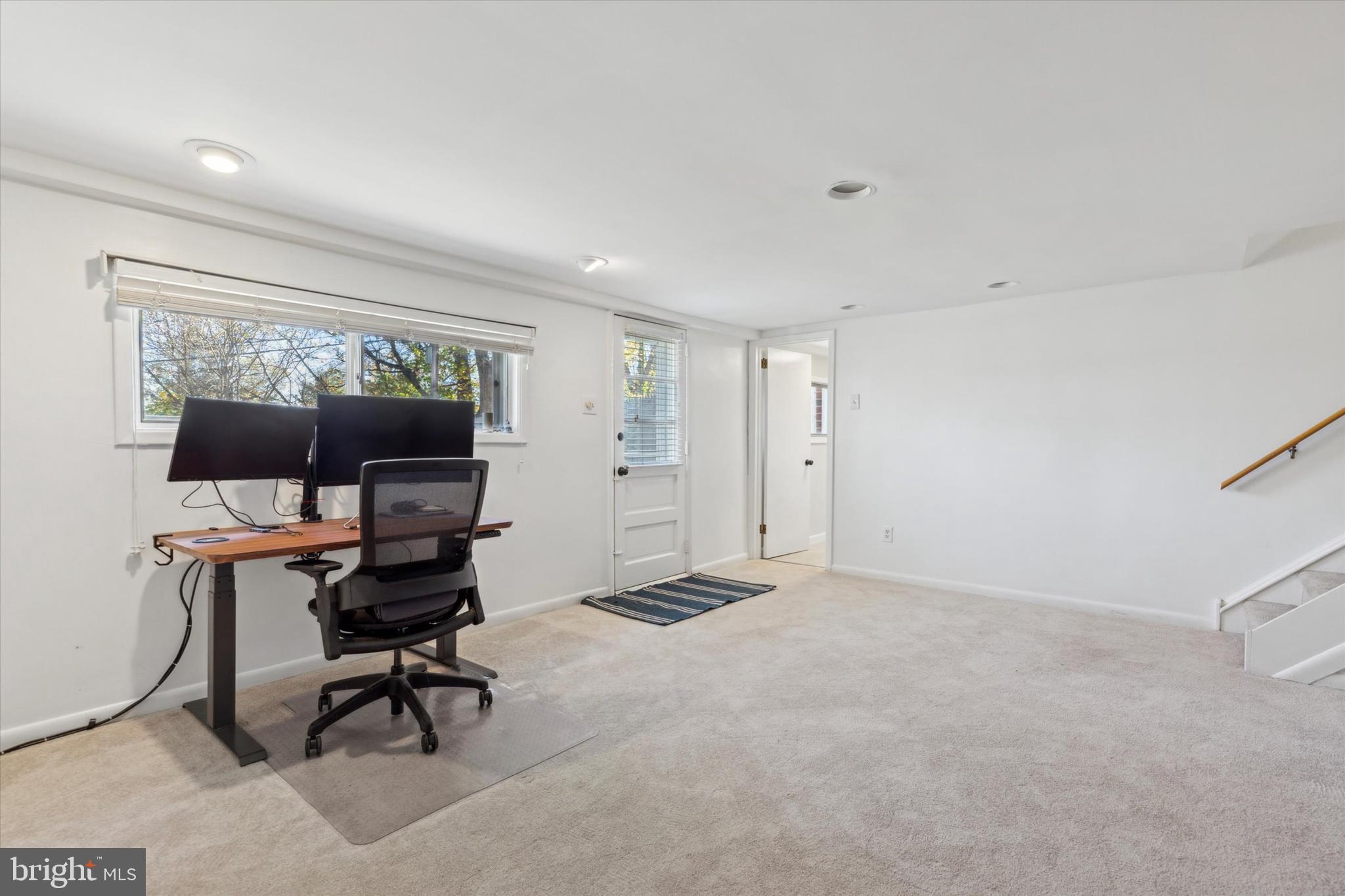 COLLEGE PARK - Residential Lease