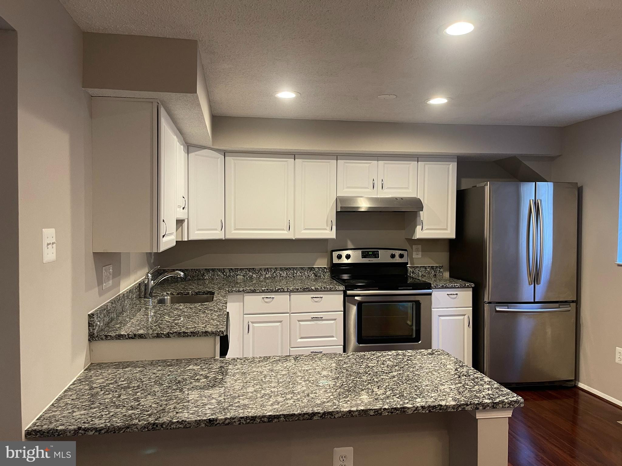 NEWINGTON FOREST - Residential