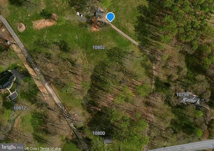 9+  ACRES OF PRIVACY PROVIDES PERFECT  PRIVATE COUNTRY SETTING YET CONVENIENT ACCESS TO MAJOR ROUTES AND SHOPPING.  A COZY 3 BEDROOM HOUSE BUILT IN 1900, REMODELED KITCHEN, REMODELED BATHROOM - A PERFECT HOME FOR COUNTRY LOVERS. CURRENTLY IN RECEIPT OF MULTIPLE APPLICATIONS... PENDING APPROVAL