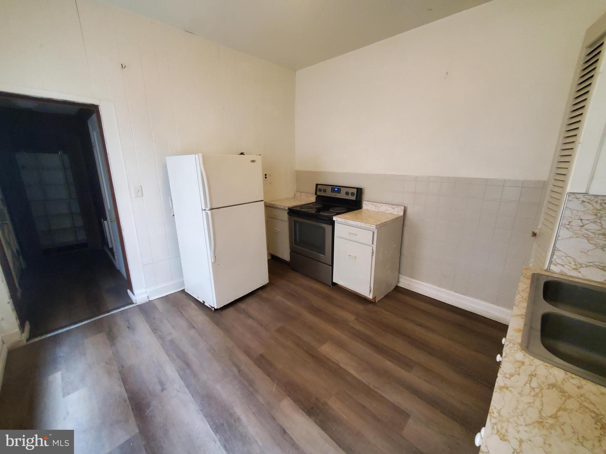 NORTHWEST READING - Residential Lease