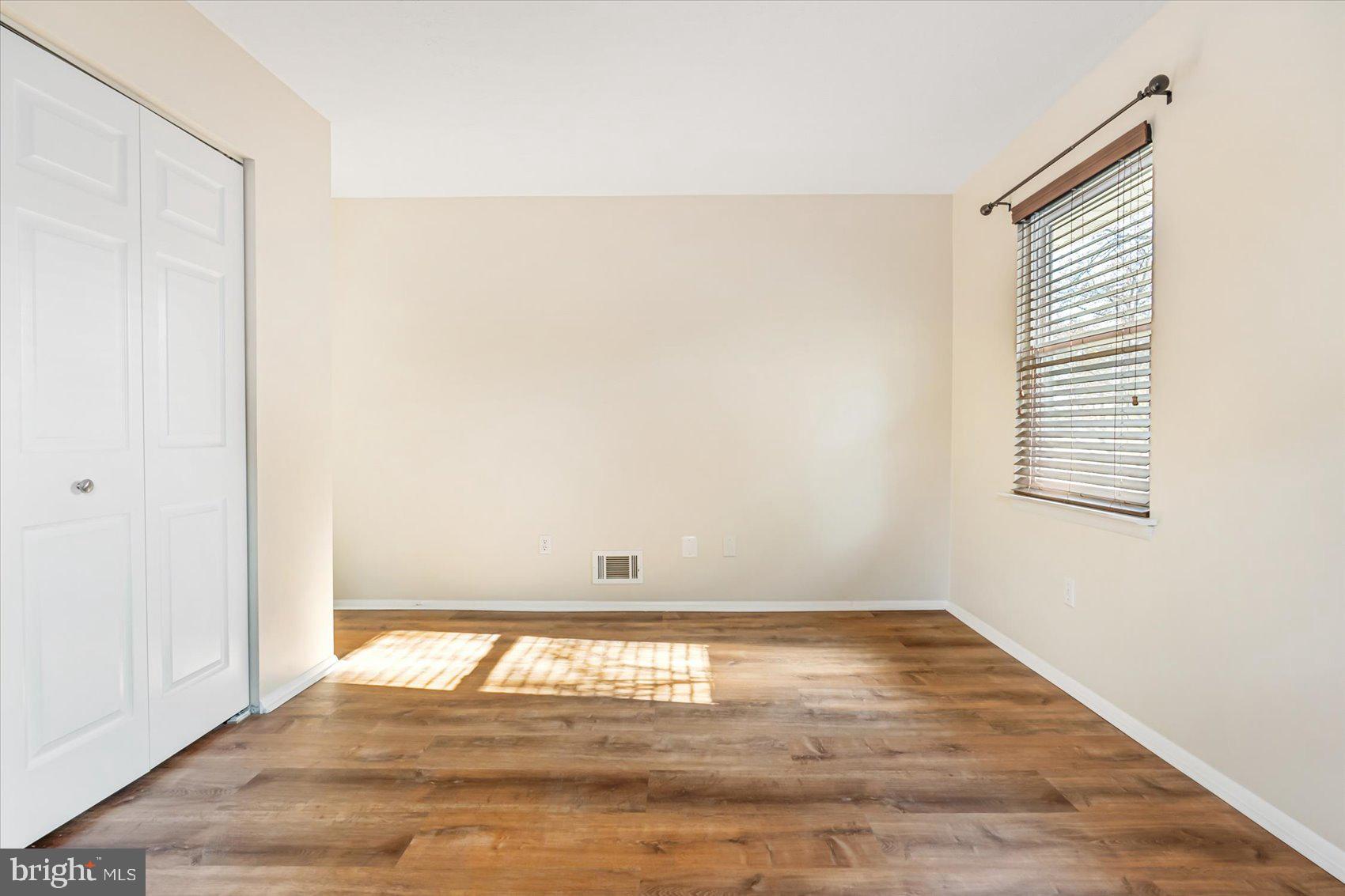 RIDGEFIELD - Residential Lease