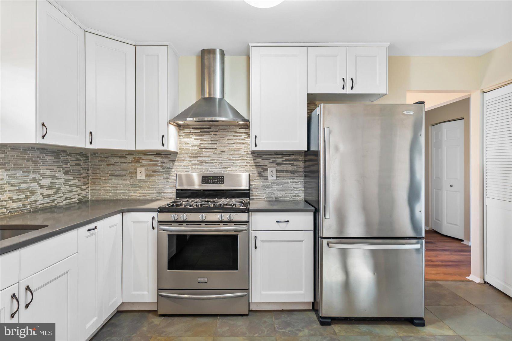 RIDGEFIELD - Residential Lease