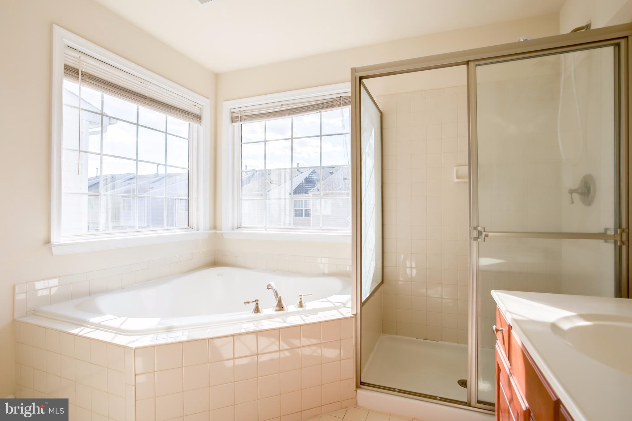 HAWKS VIEW GLEN - Residential