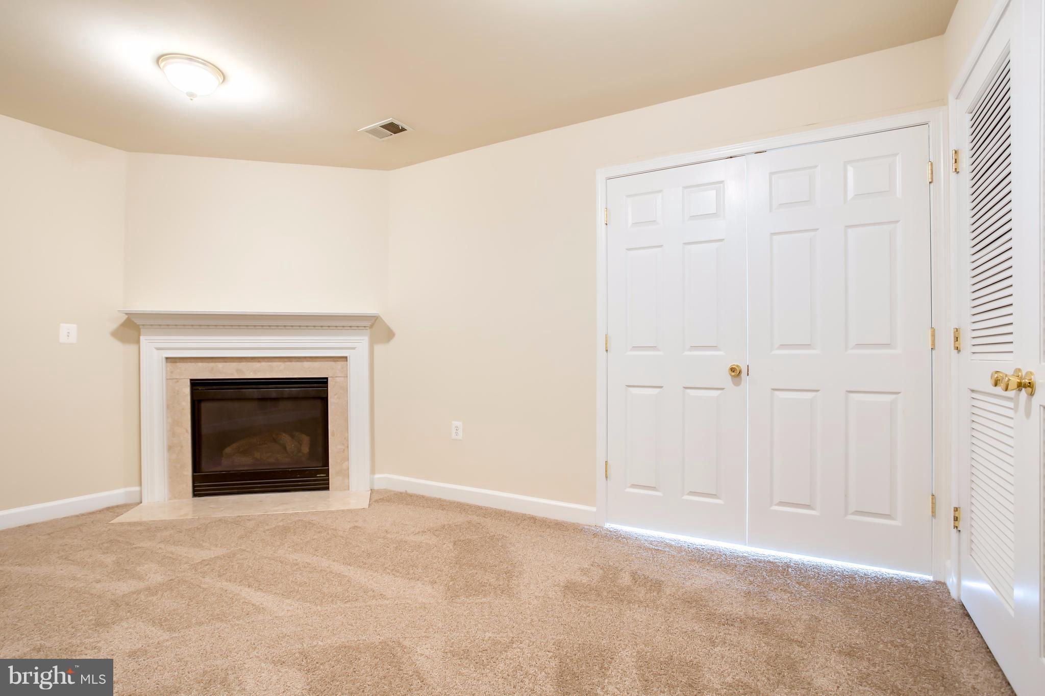 HAWKS VIEW GLEN - Residential