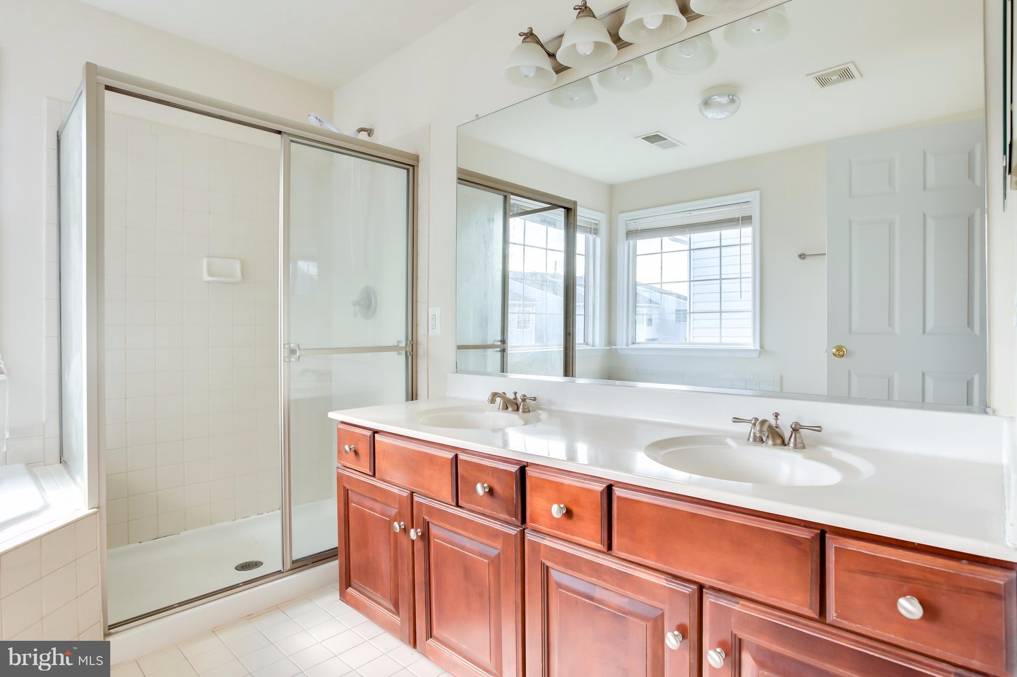 HAWKS VIEW GLEN - Residential