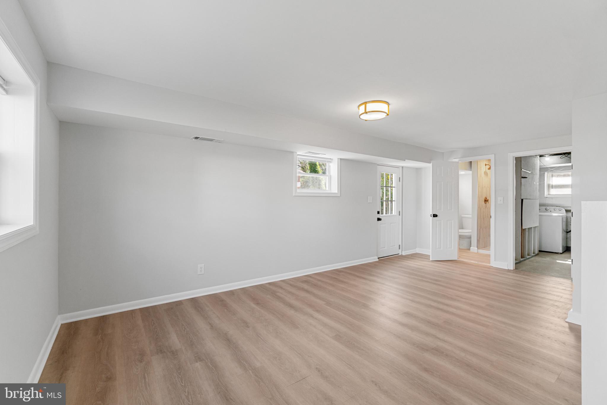 GREENACRES - Residential Lease
