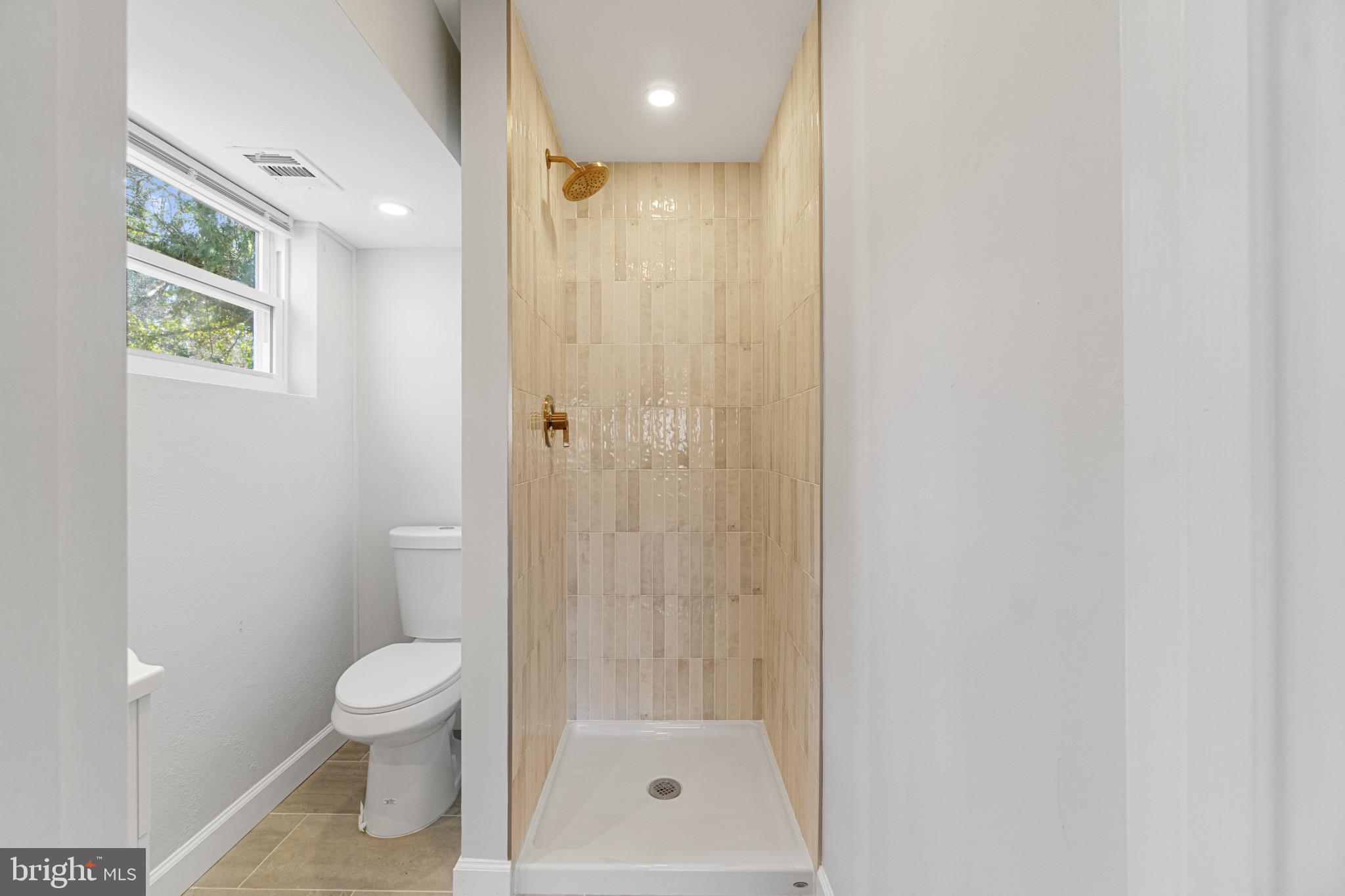 GREENACRES - Residential Lease