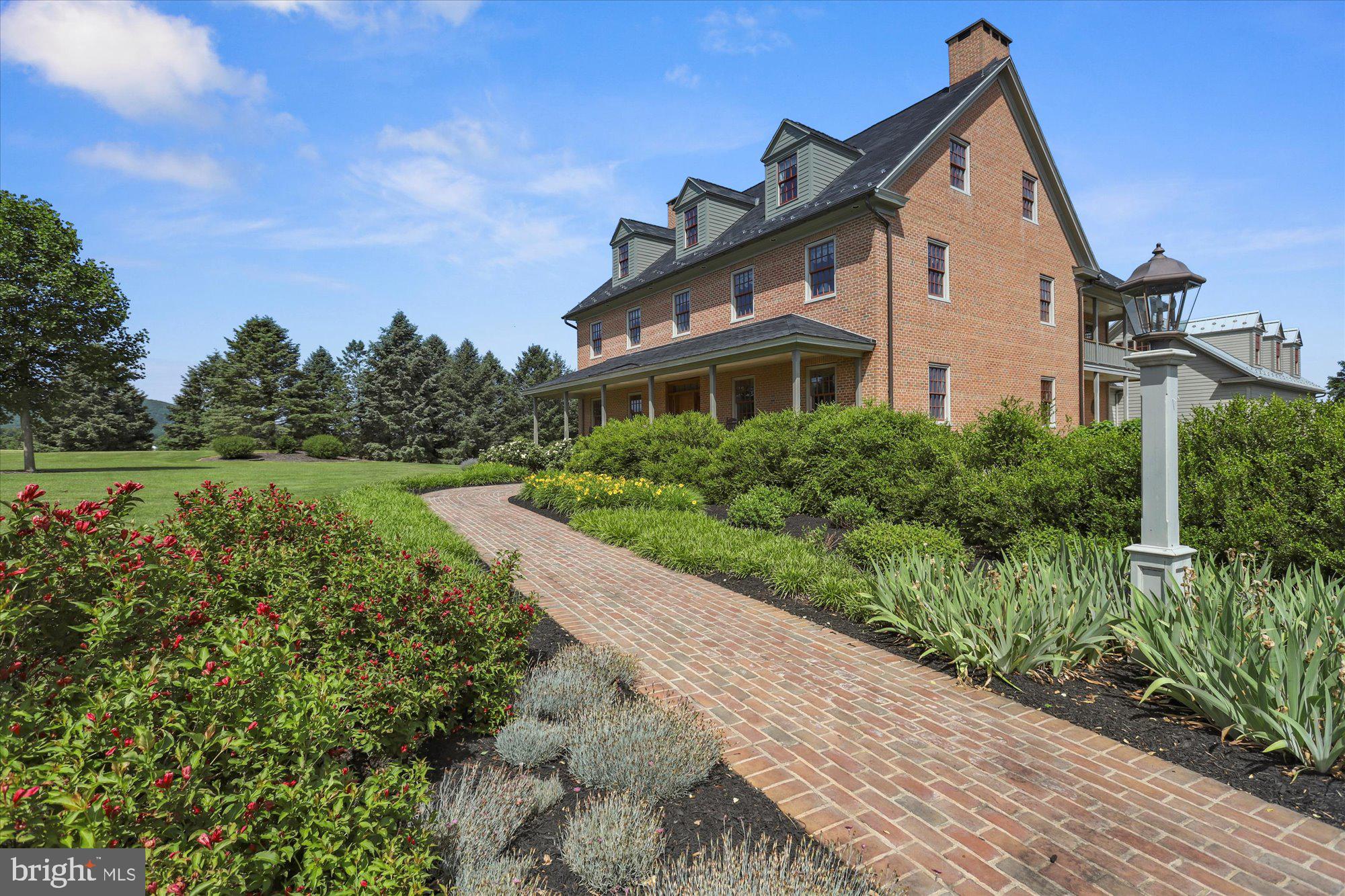 60 SOUTHSIDE DRIVE