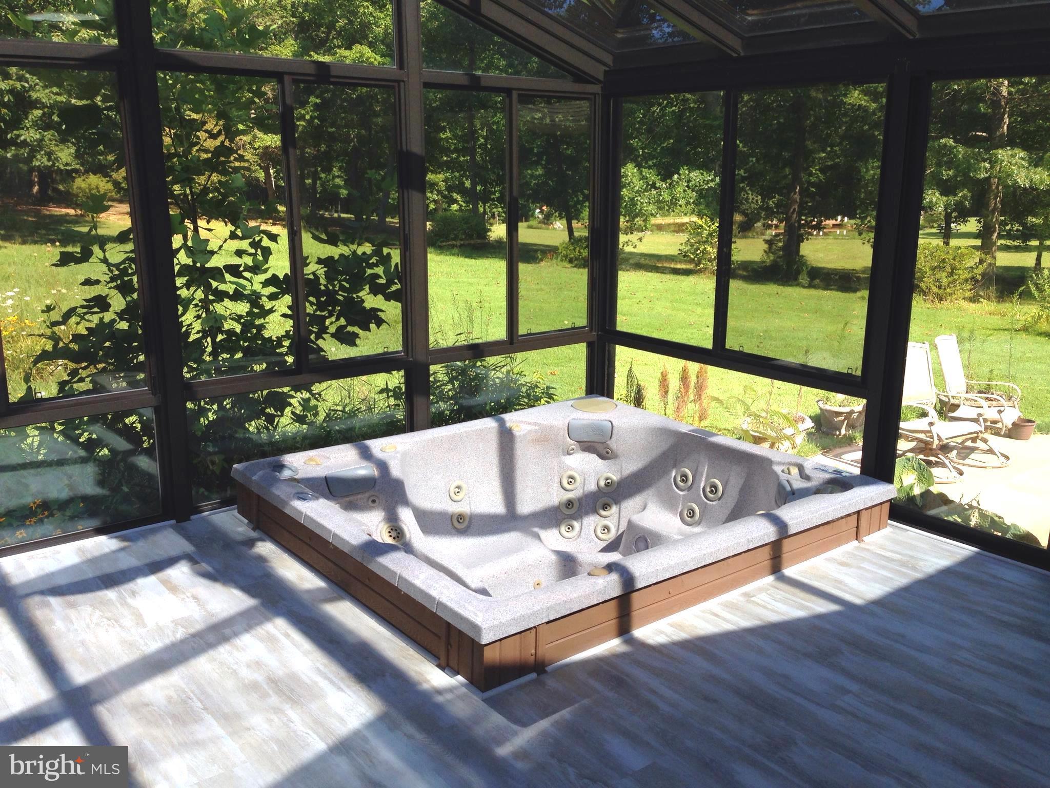 TOWER HILL - Residential