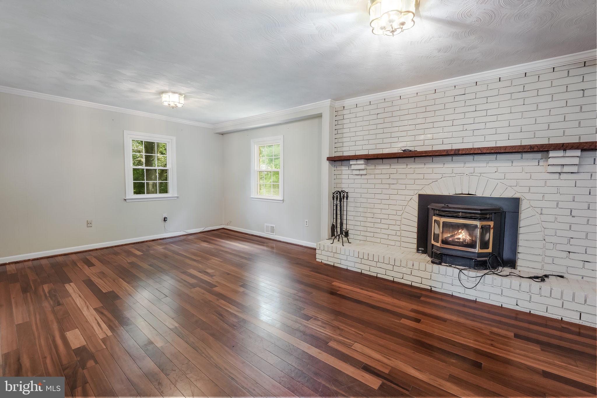 BROCK HALL GARDENS - Residential