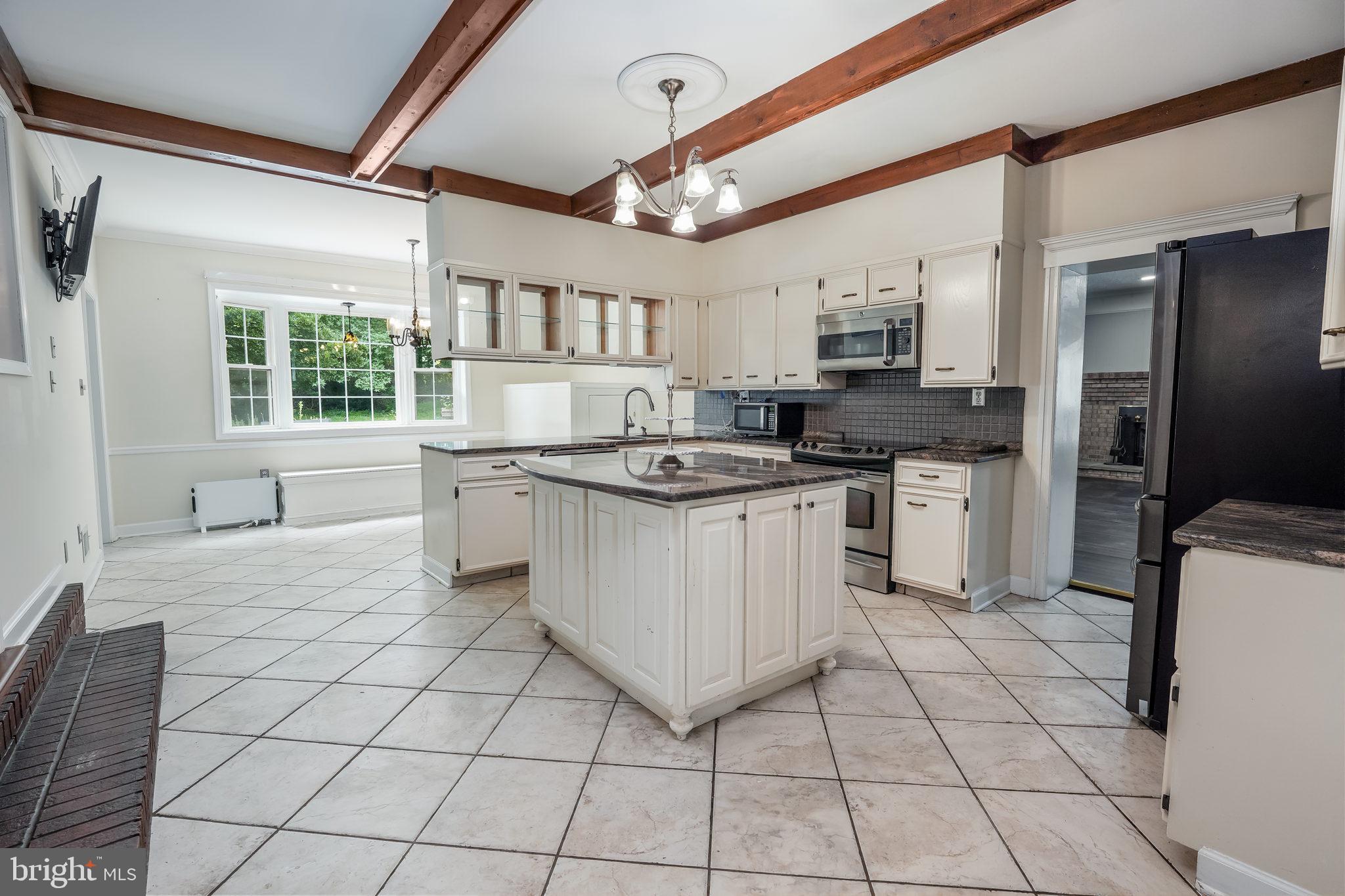 BROCK HALL GARDENS - Residential