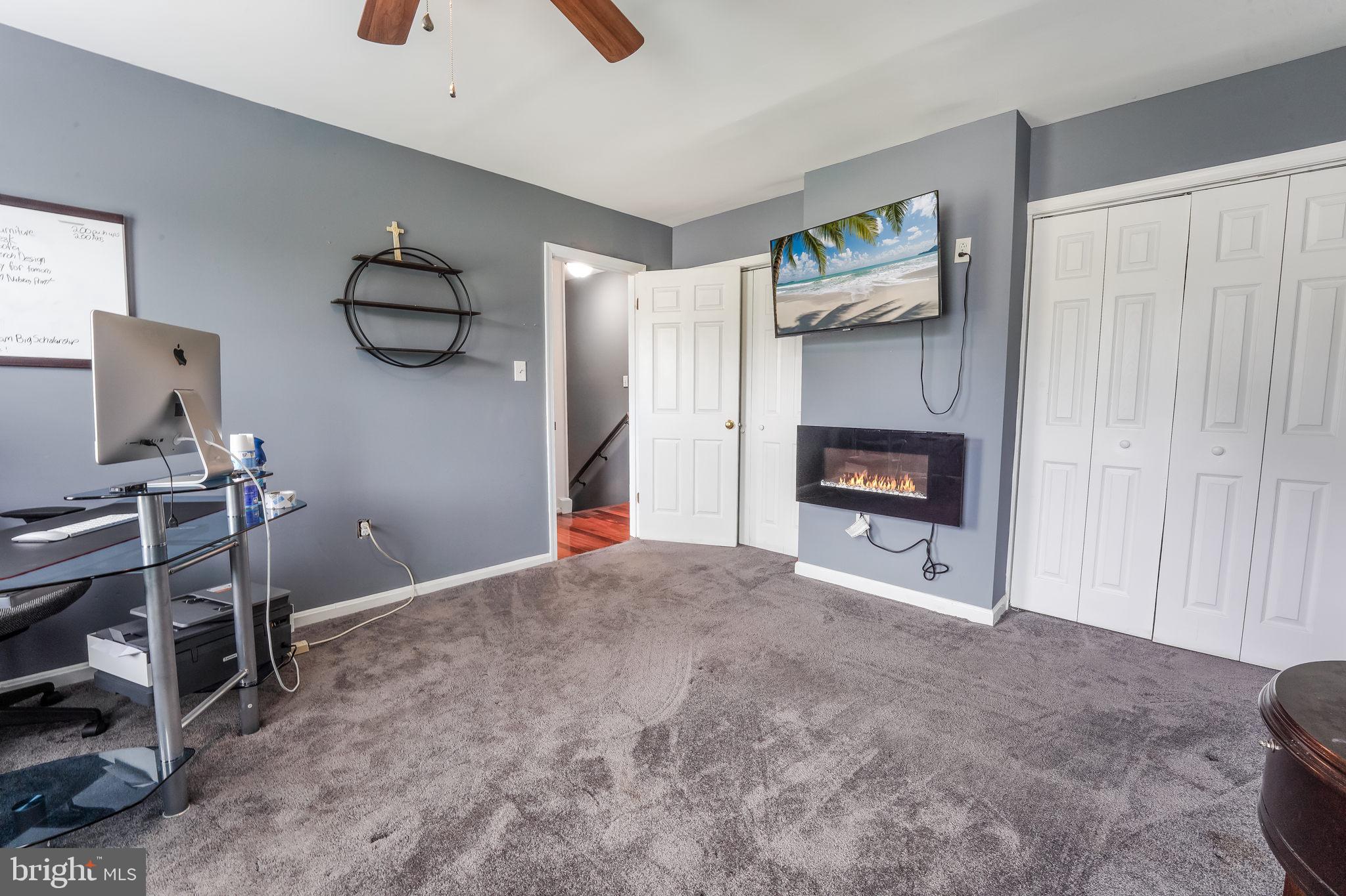 BROCK HALL GARDENS - Residential