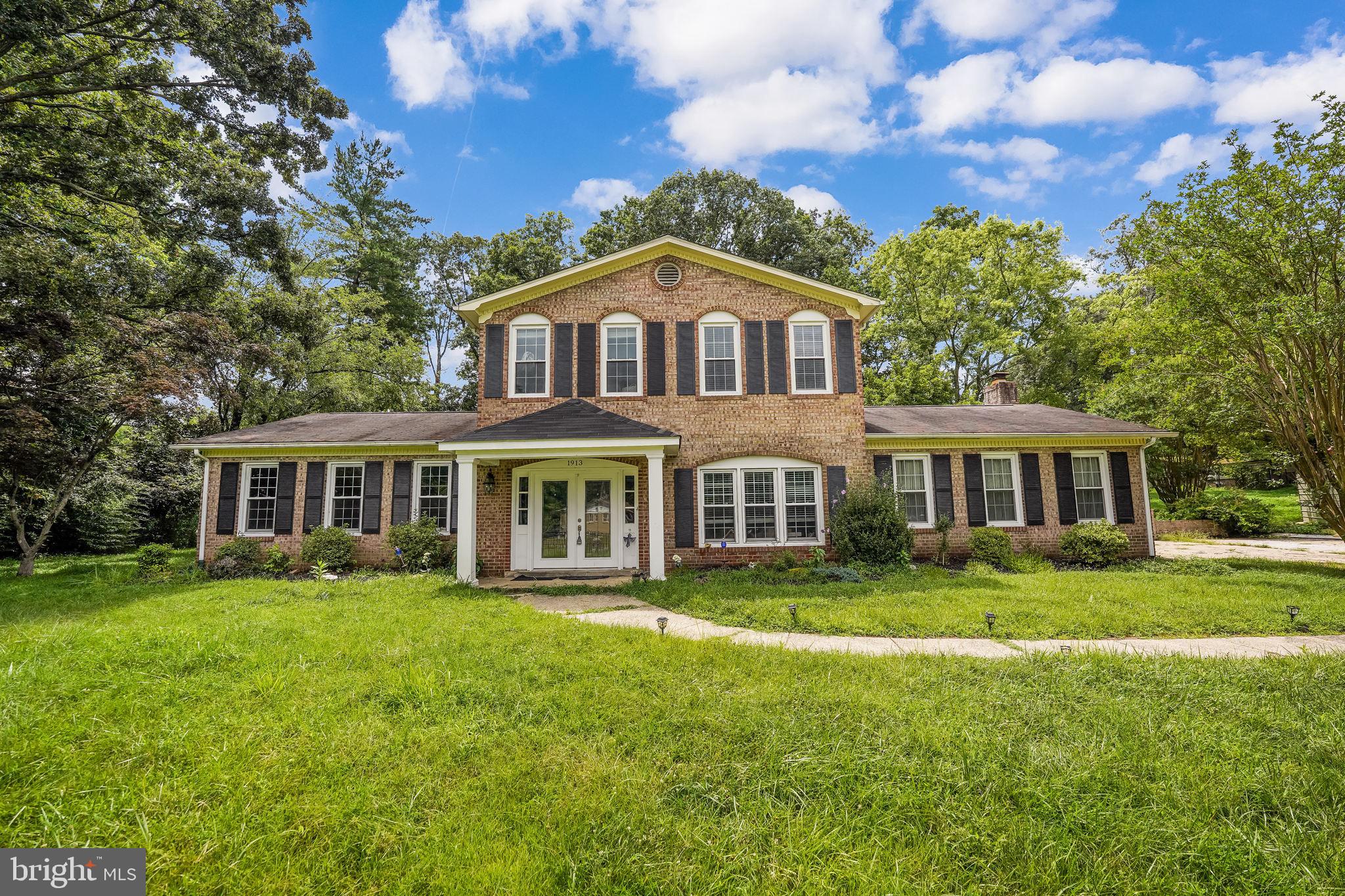 BROCK HALL GARDENS - Residential