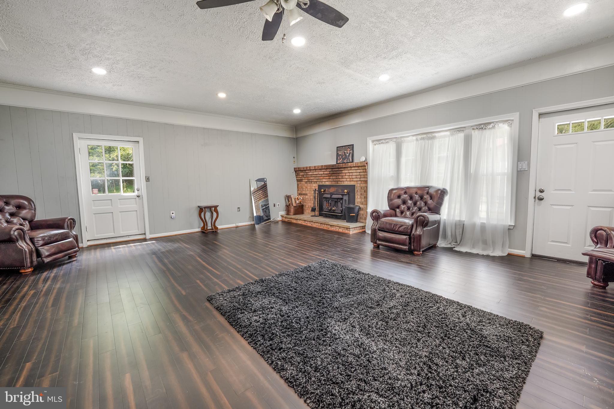 BROCK HALL GARDENS - Residential