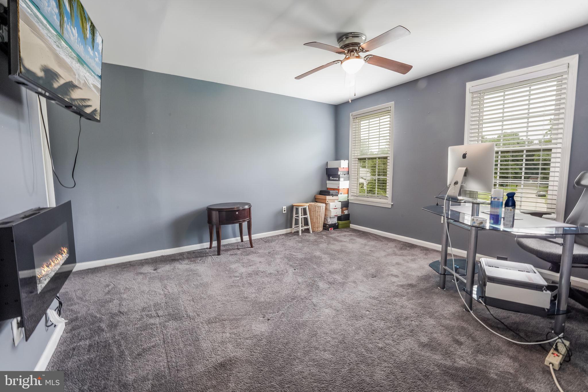 BROCK HALL GARDENS - Residential