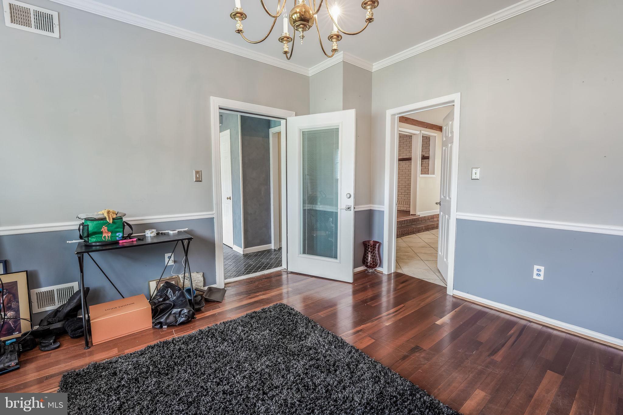 BROCK HALL GARDENS - Residential