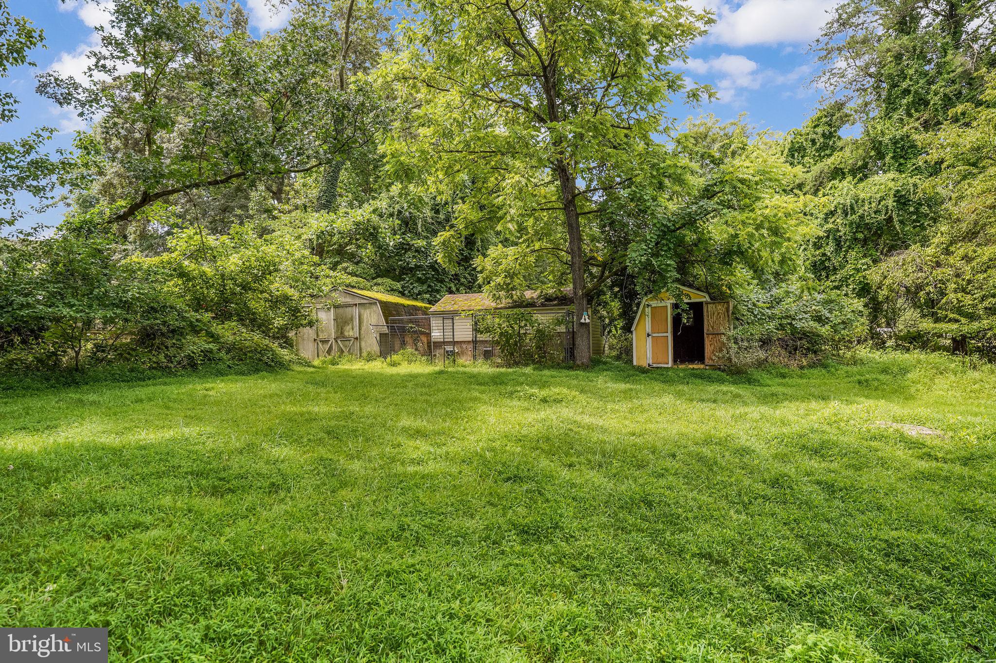 BROCK HALL GARDENS - Residential
