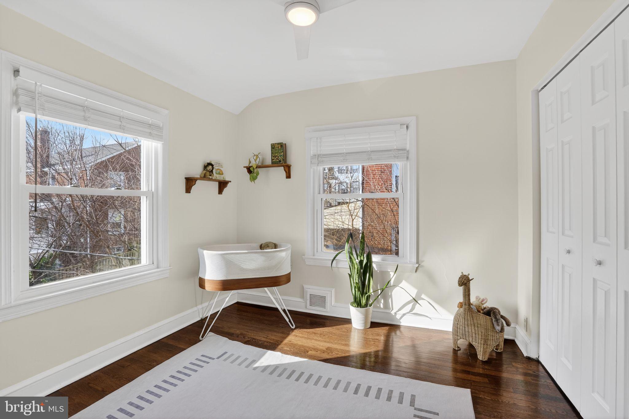 LONG BRANCH PARK - Residential