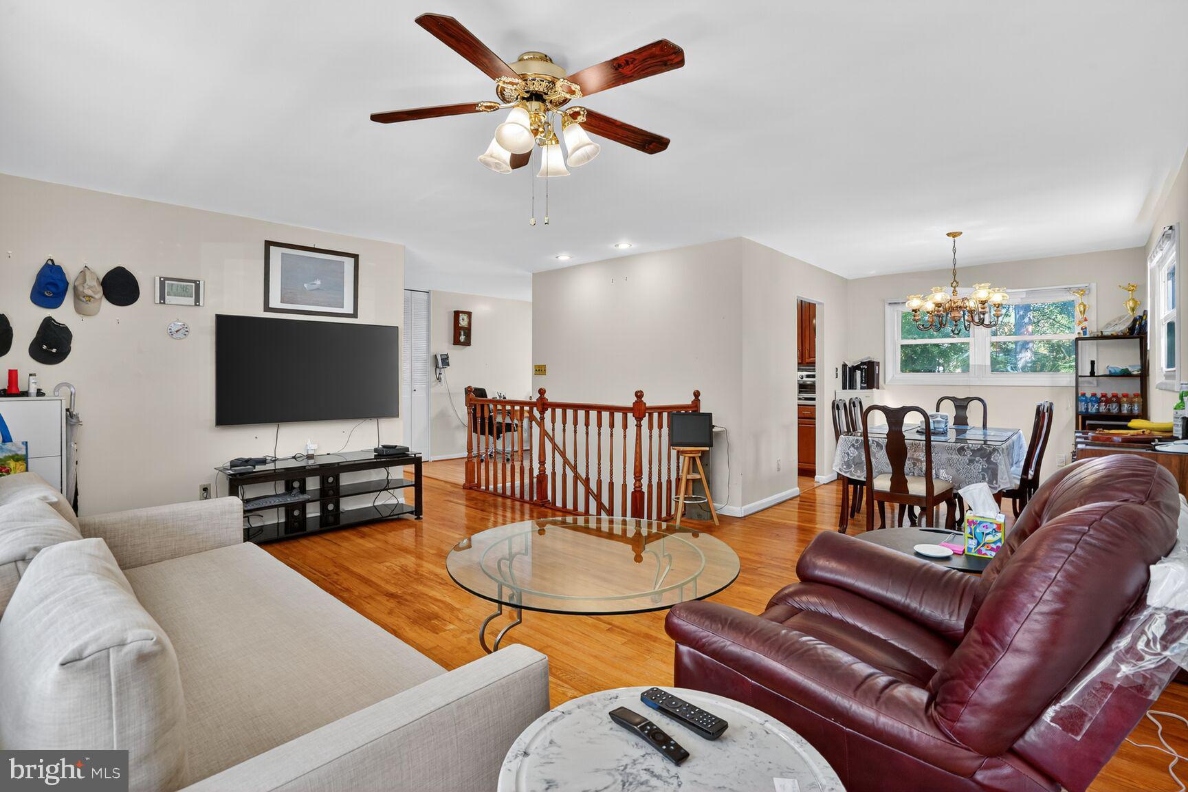 1405 ROSS DRIVE SW