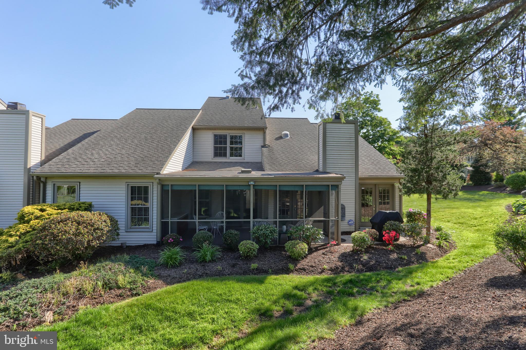 CAMBRIDGE COMMONS - Residential