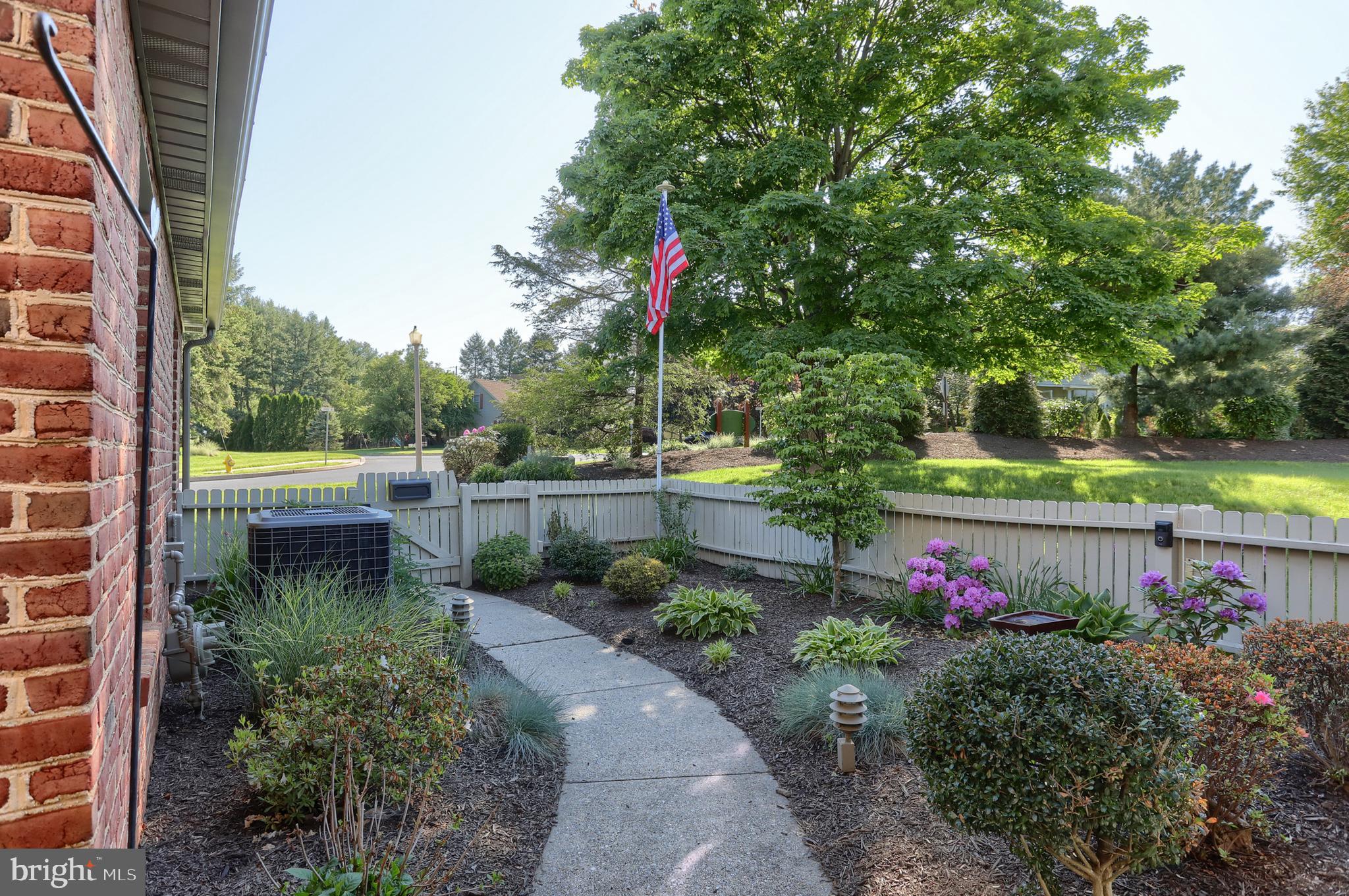CAMBRIDGE COMMONS - Residential